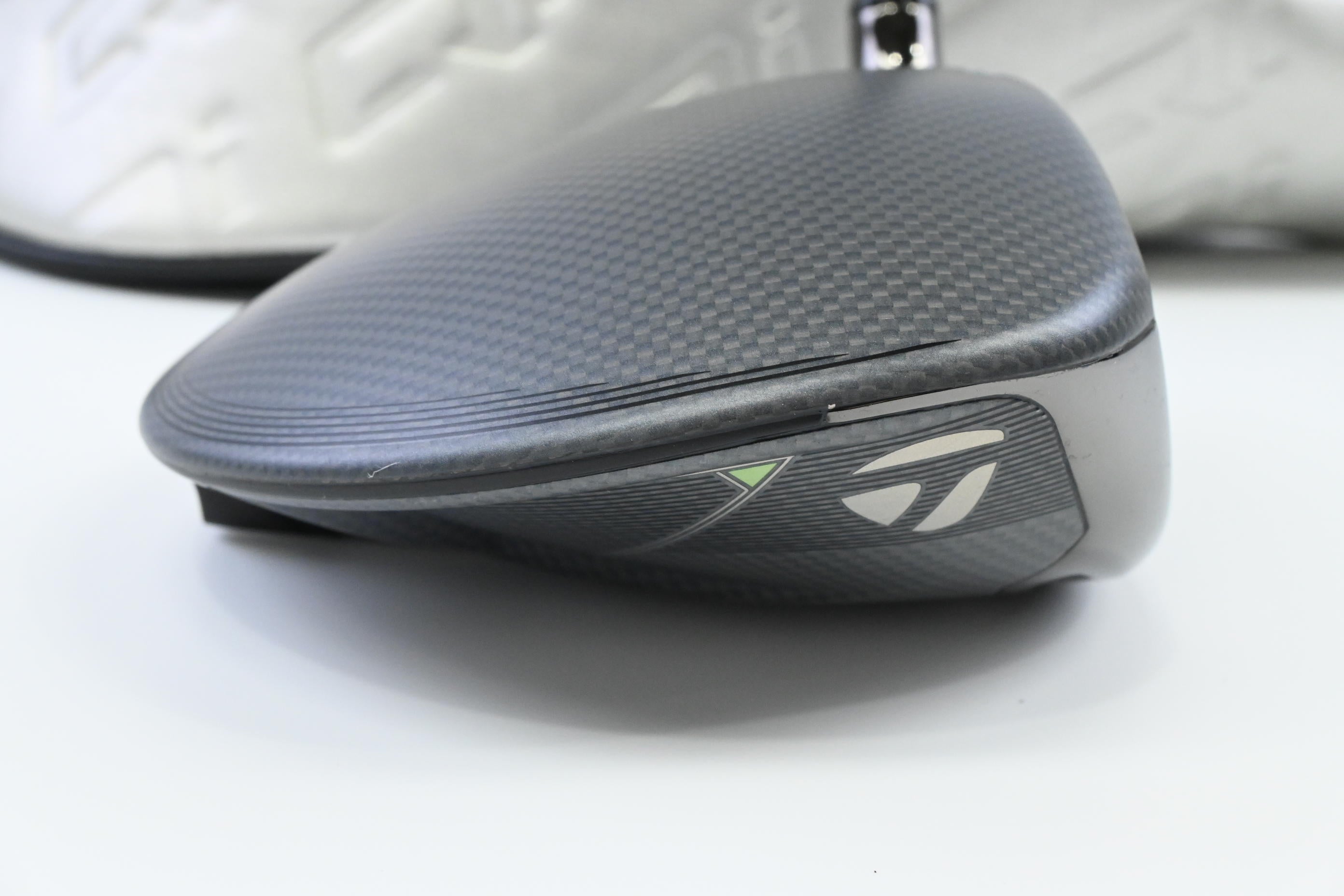 Taylormade Qi35 Driver / 10.5 Degree / Senior Flex Vanquish 4 Shaft