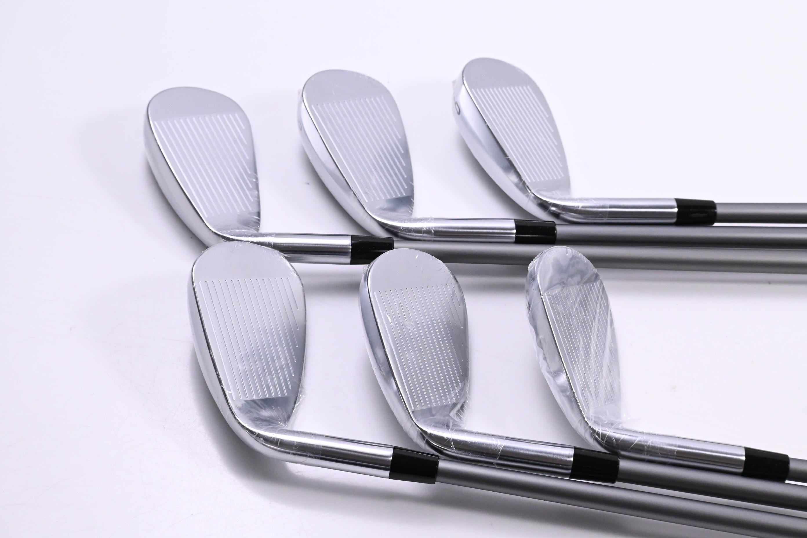 Callaway Quantum Max OS Irons / 7-PW+GW+SW / Regular Flex Denali Silver 60
