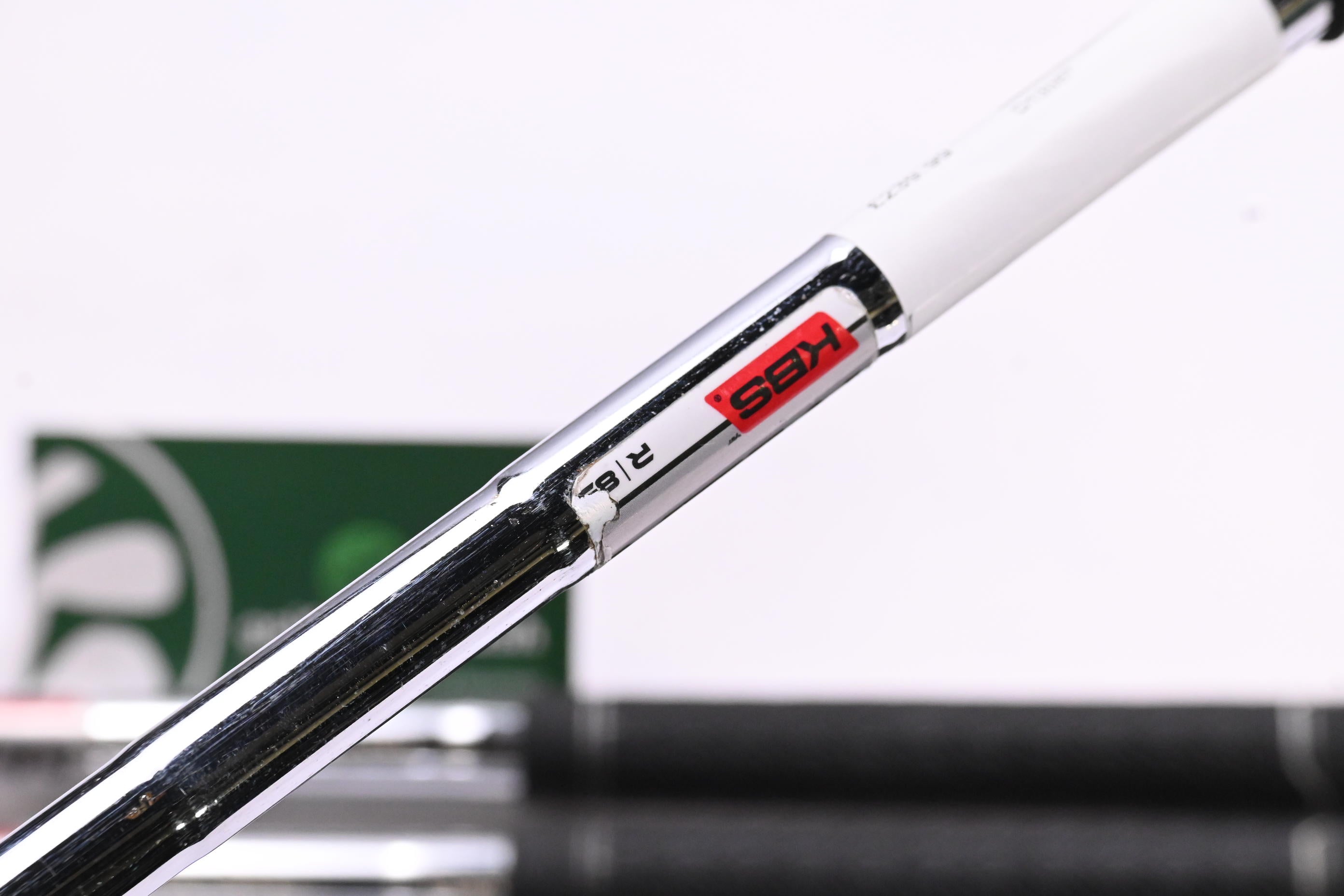 Taylormade M4 Irons / 7-PW+SW / Regular Flex KBS MAX 85 Shafts