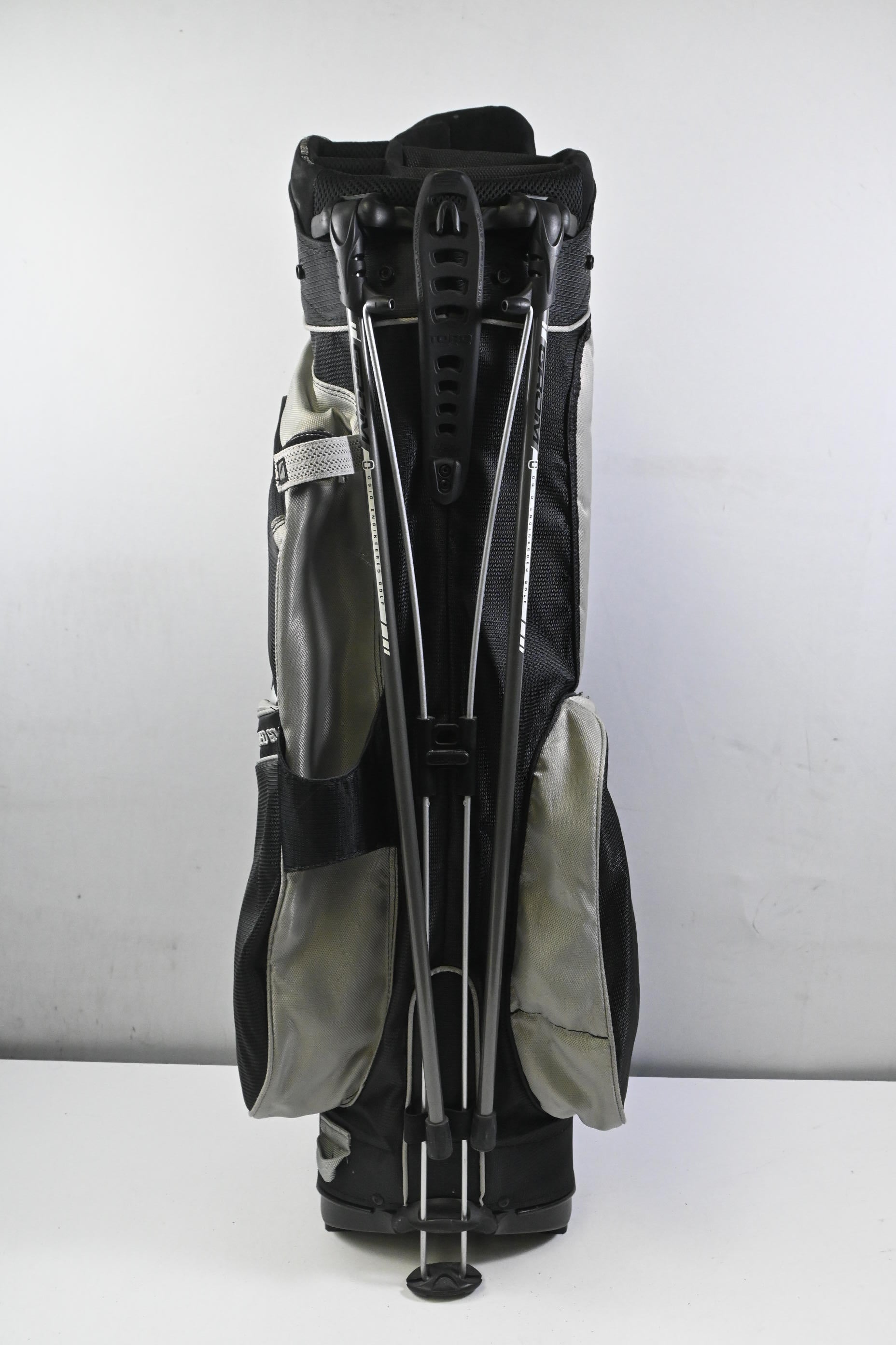 Ogio GRDM Stand Bag / 8-Way Divider / Black & Silver