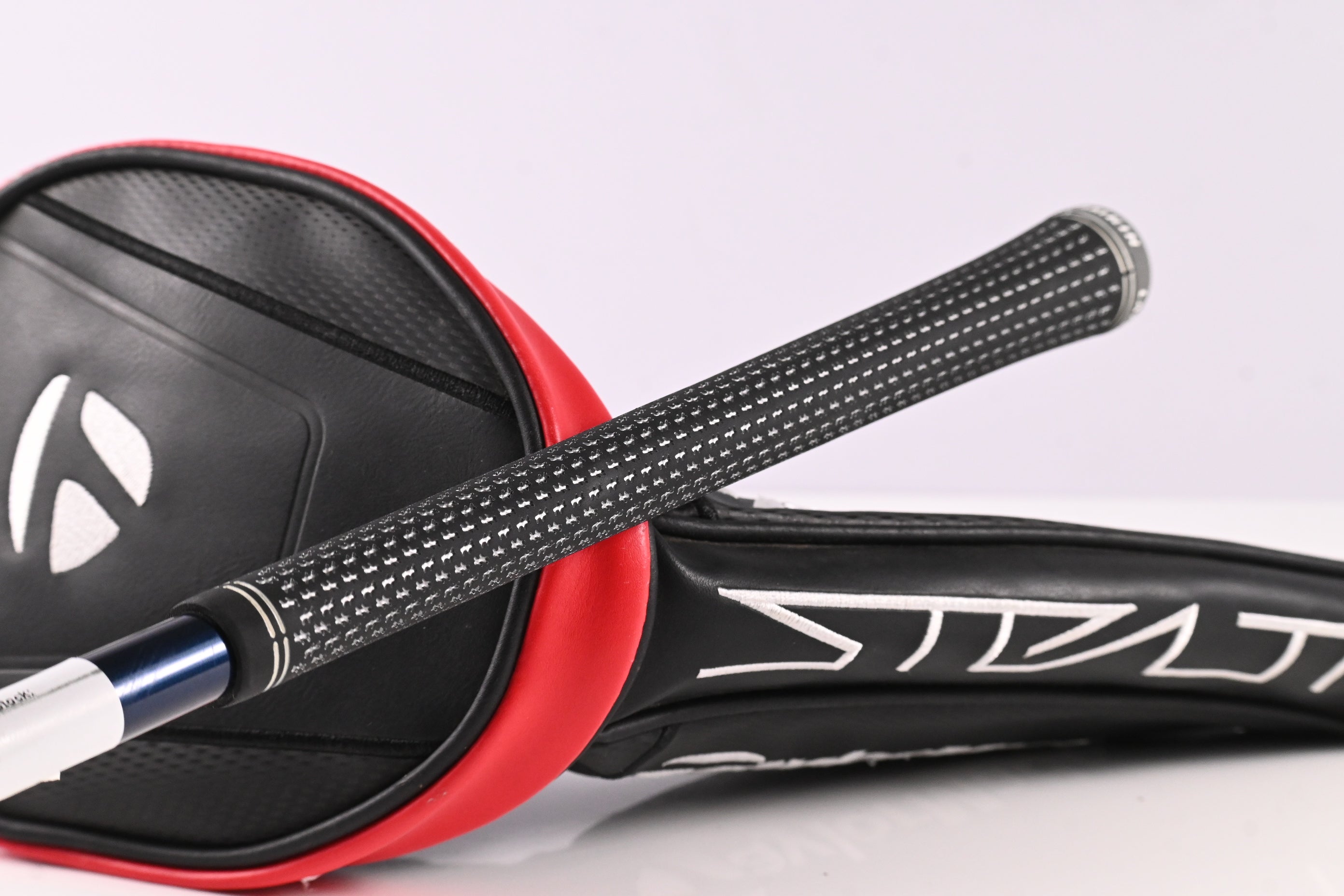 Left Hand Taylormade Stealth HD Driver / 9 Degree / Stiff Flex Ventus Blue 5
