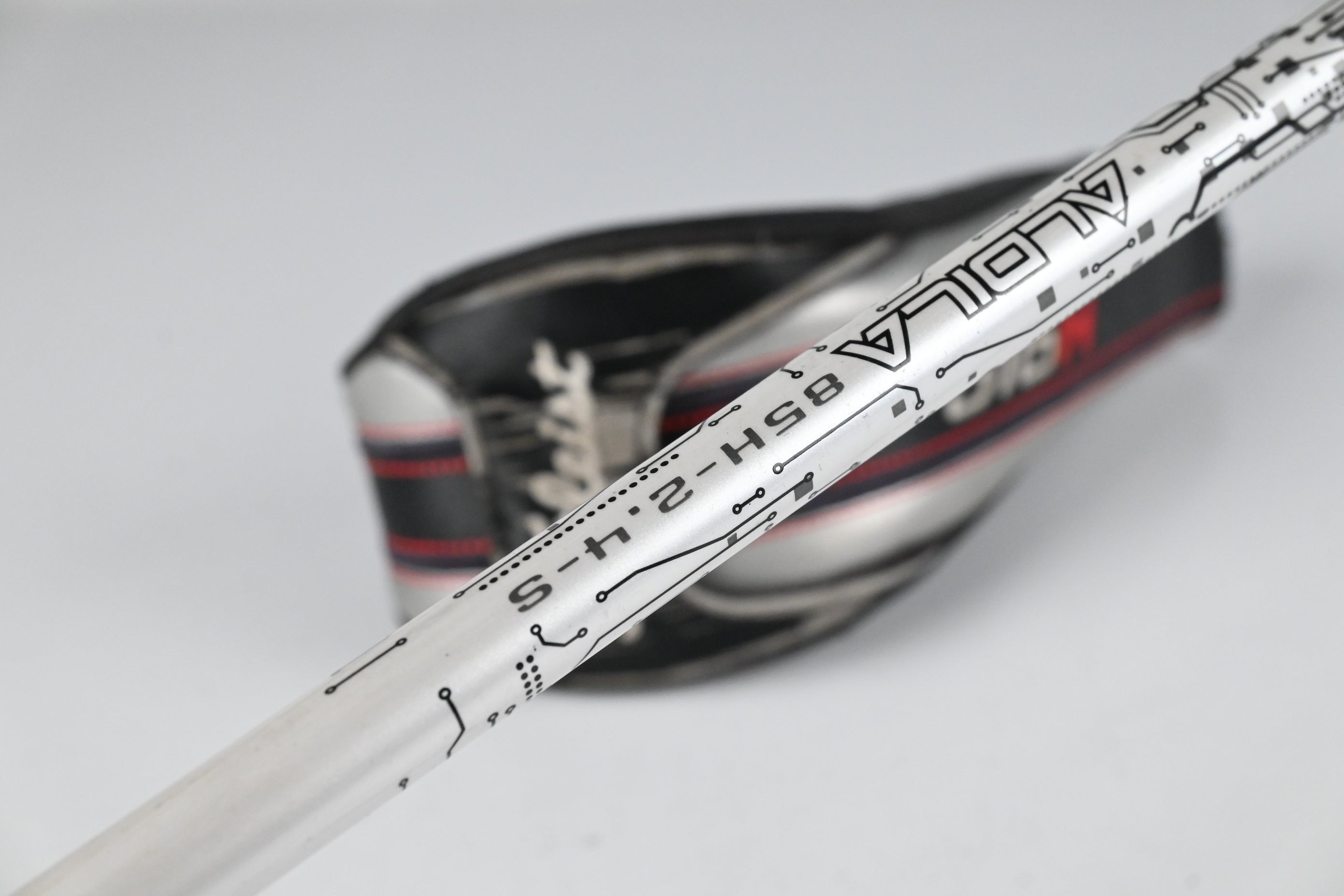 Titleist 816 H2 #3 Hybrid / 19 Degree / Stiff Flex Aldila Rogue Silver 110 MSI