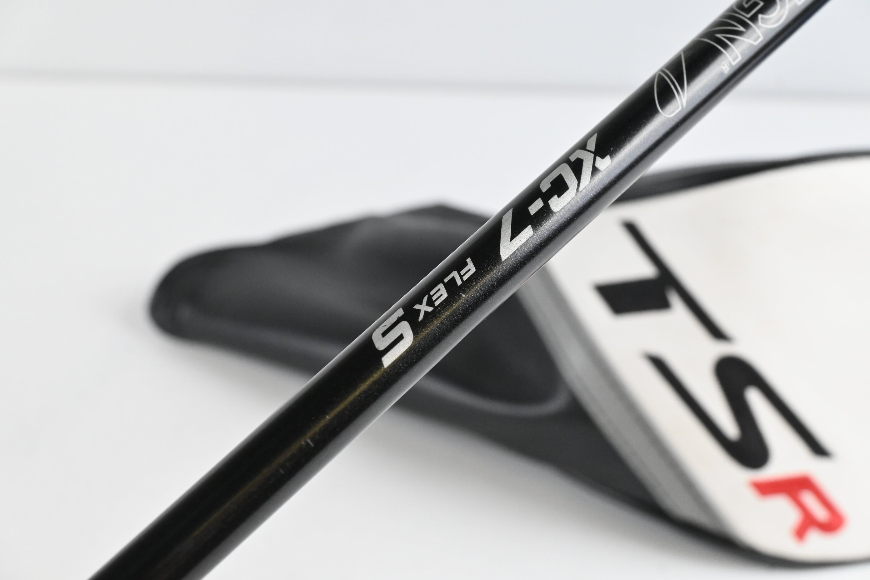Titleist GT2 Driver / 10 Degree / Stiff Flex Tour AD XC-7 Shaft