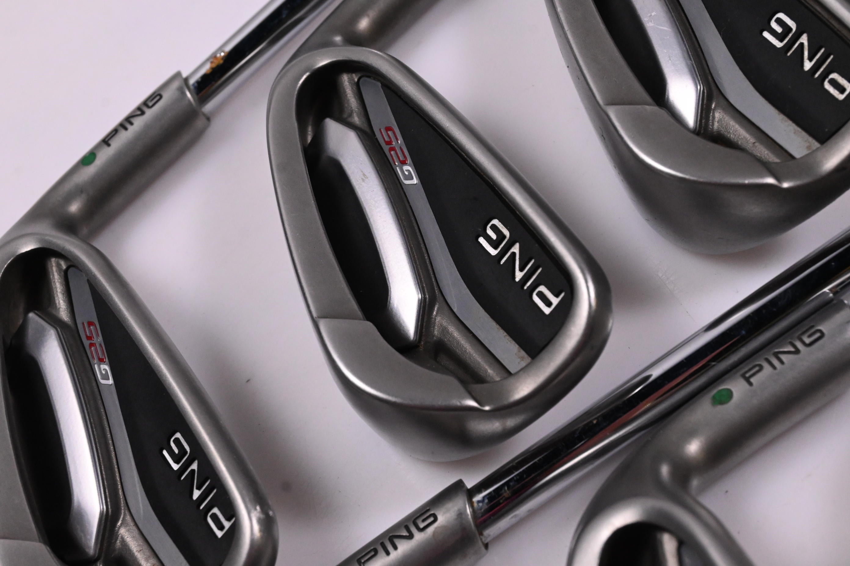 Ping G25 Irons / 5-PW+GW+SW / Green Dot / Regular Flex Ping CFS Shafts