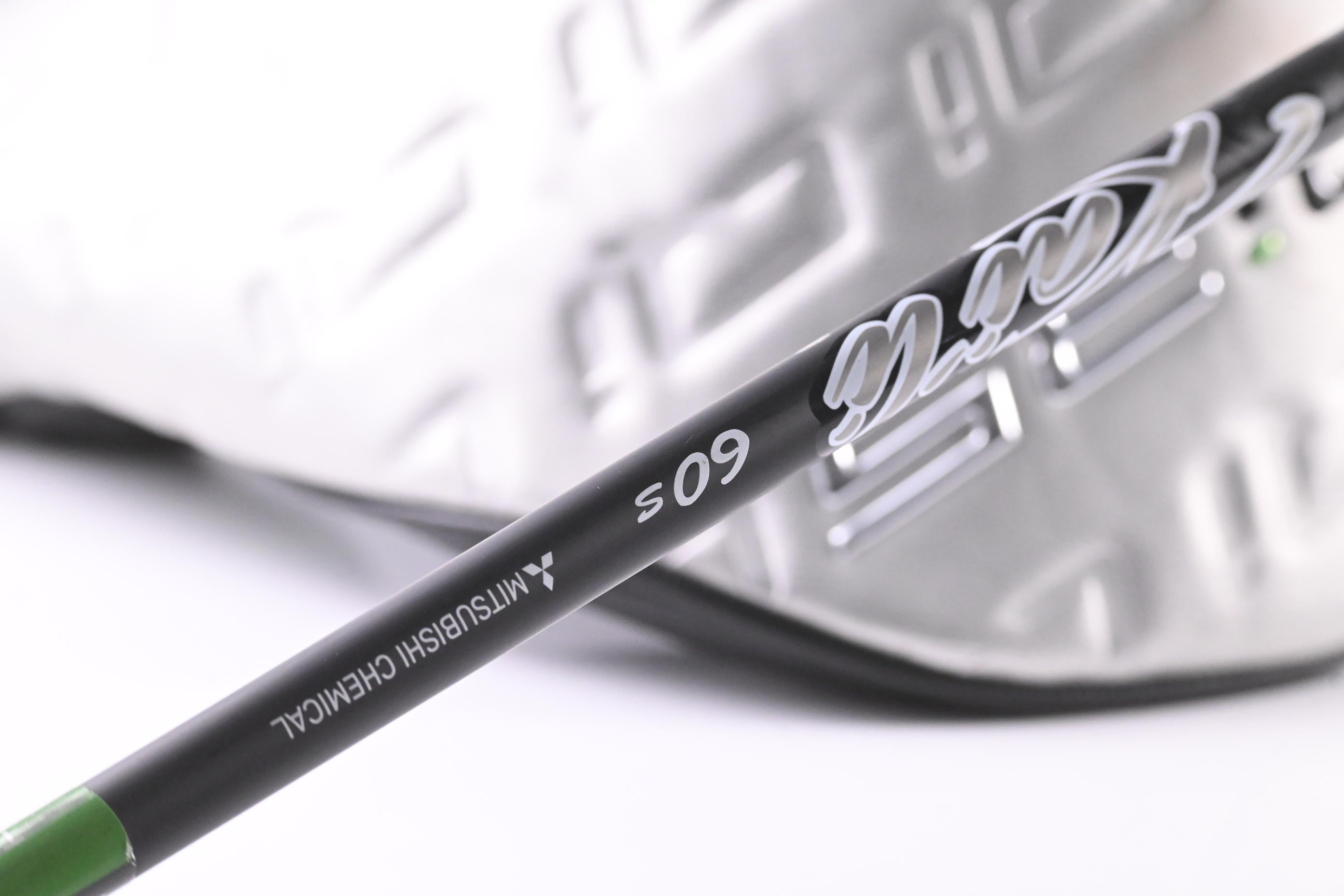 Taylormade Qi35 LS Driver / 10.5 Degree / Stiff Flex Kai'li Dark Waves White 60