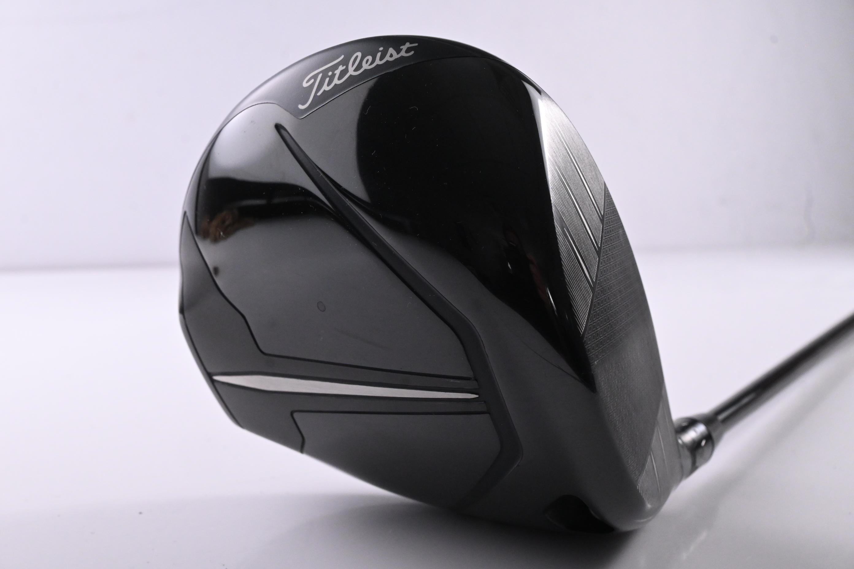 Titleist TSR2 Driver / 10 Degree / Stiff Flex HZRDUS Gen4 Black 60 Shaft