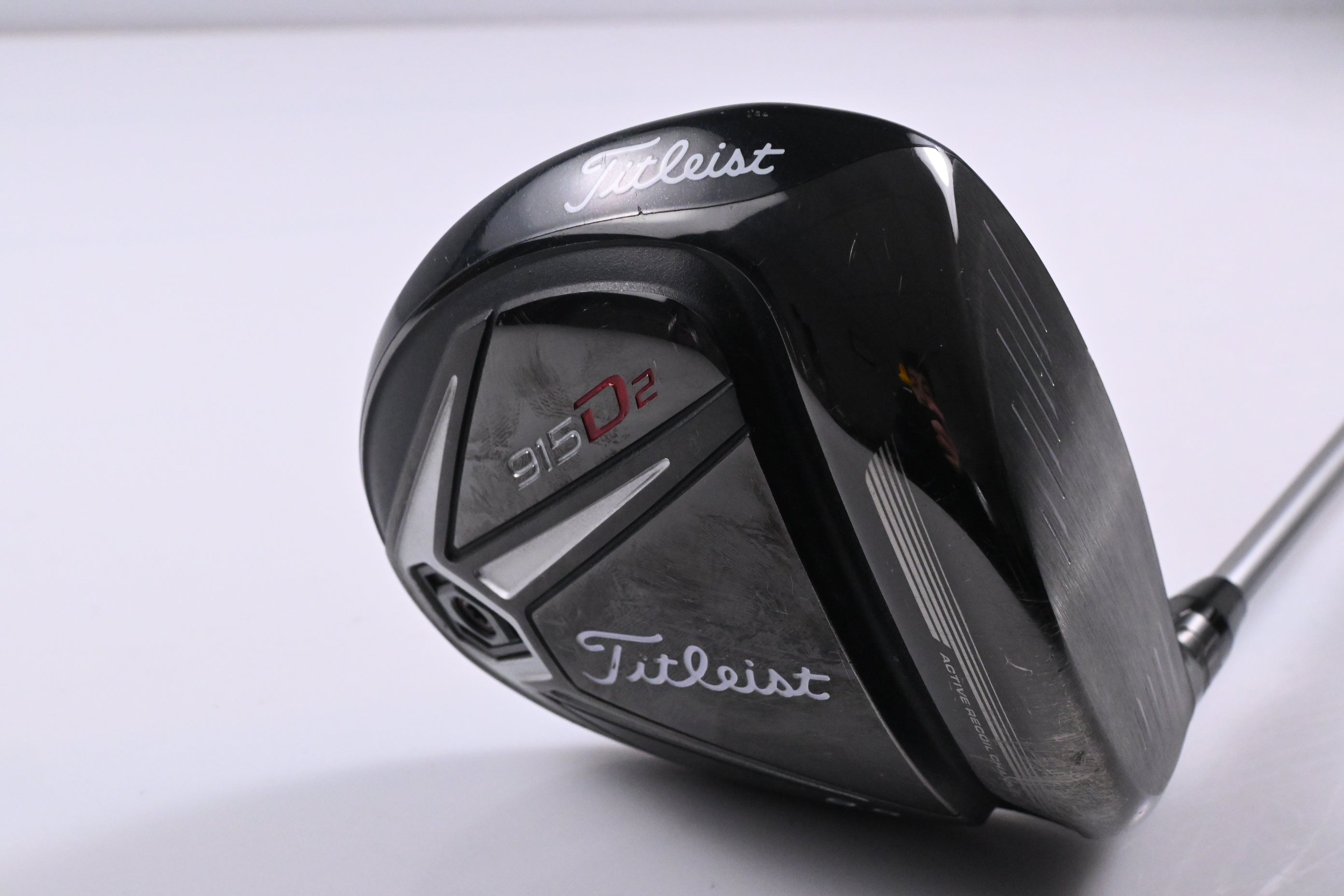 Titleist 915 D2 Driver / 9.5 Degree / Stiff Flex Diamana S+ Blue 60 Shaft