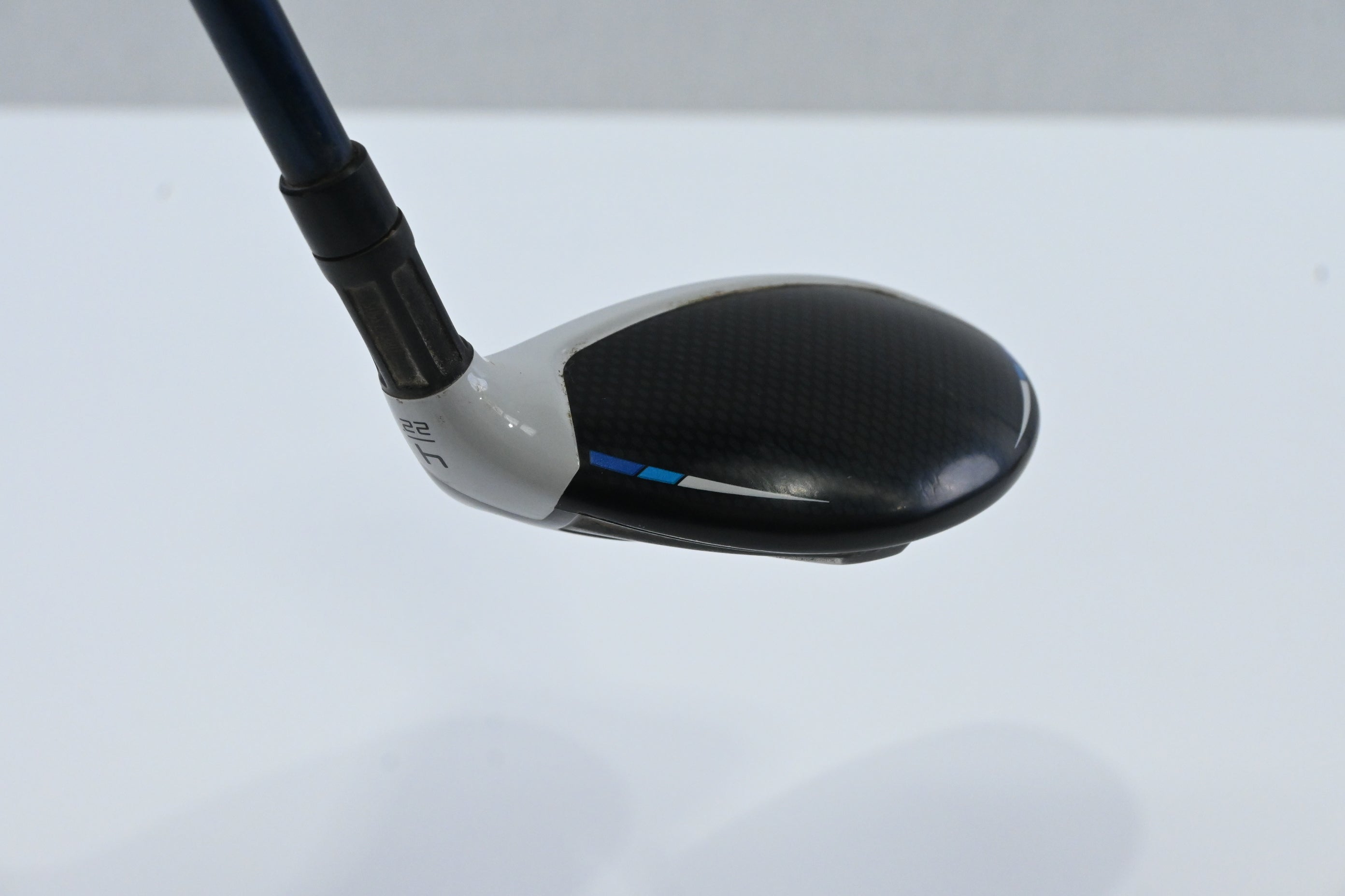 Taylormade SIM2 Max #4 Hybrid / 22 Degree / Regular Flex Fujikura Ventus Blue 6