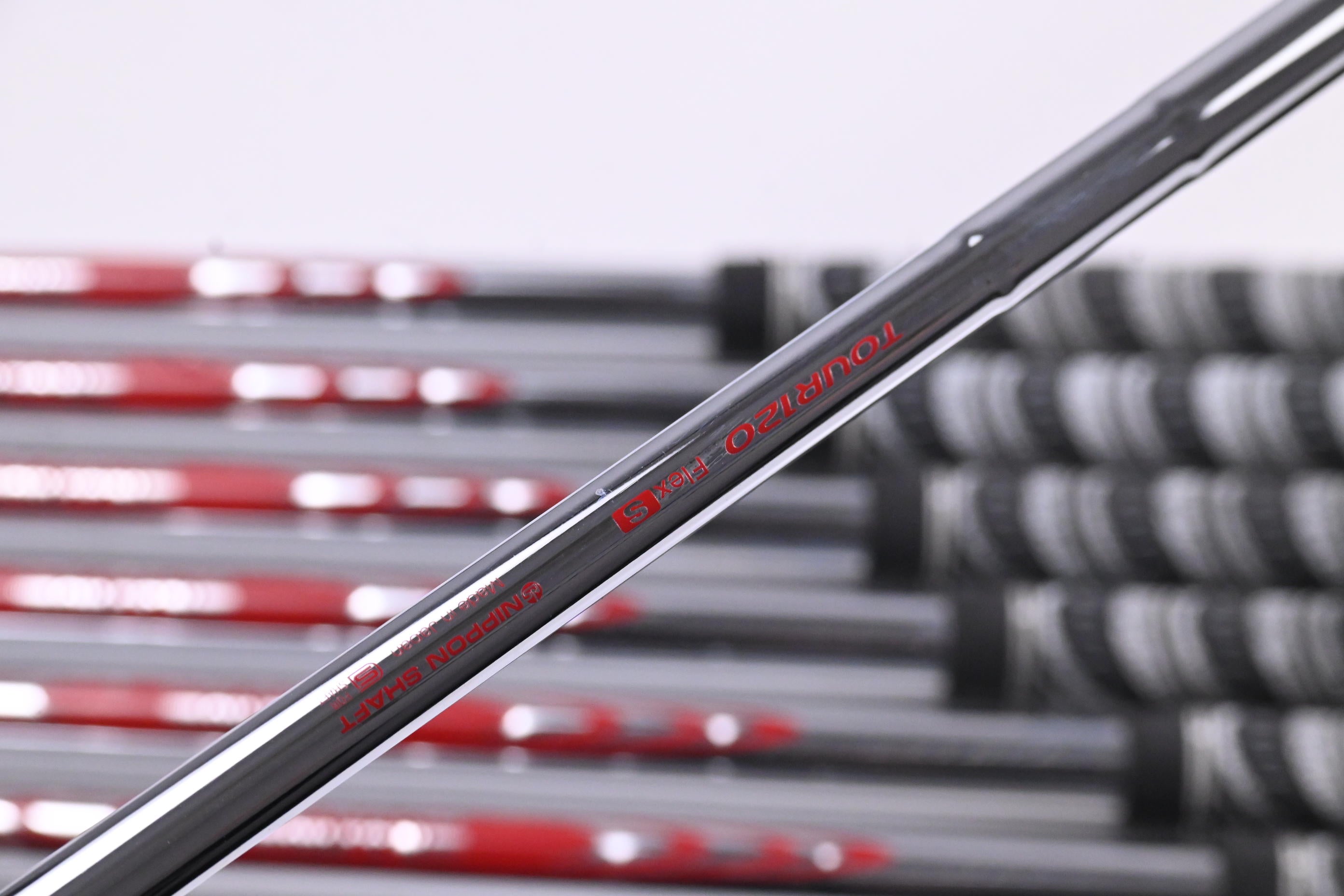 Srixon ZX7 MK II Black Chrome 2023 Irons / 4-PW / Stiff Flex N.S.Pro Modus3 Tour
