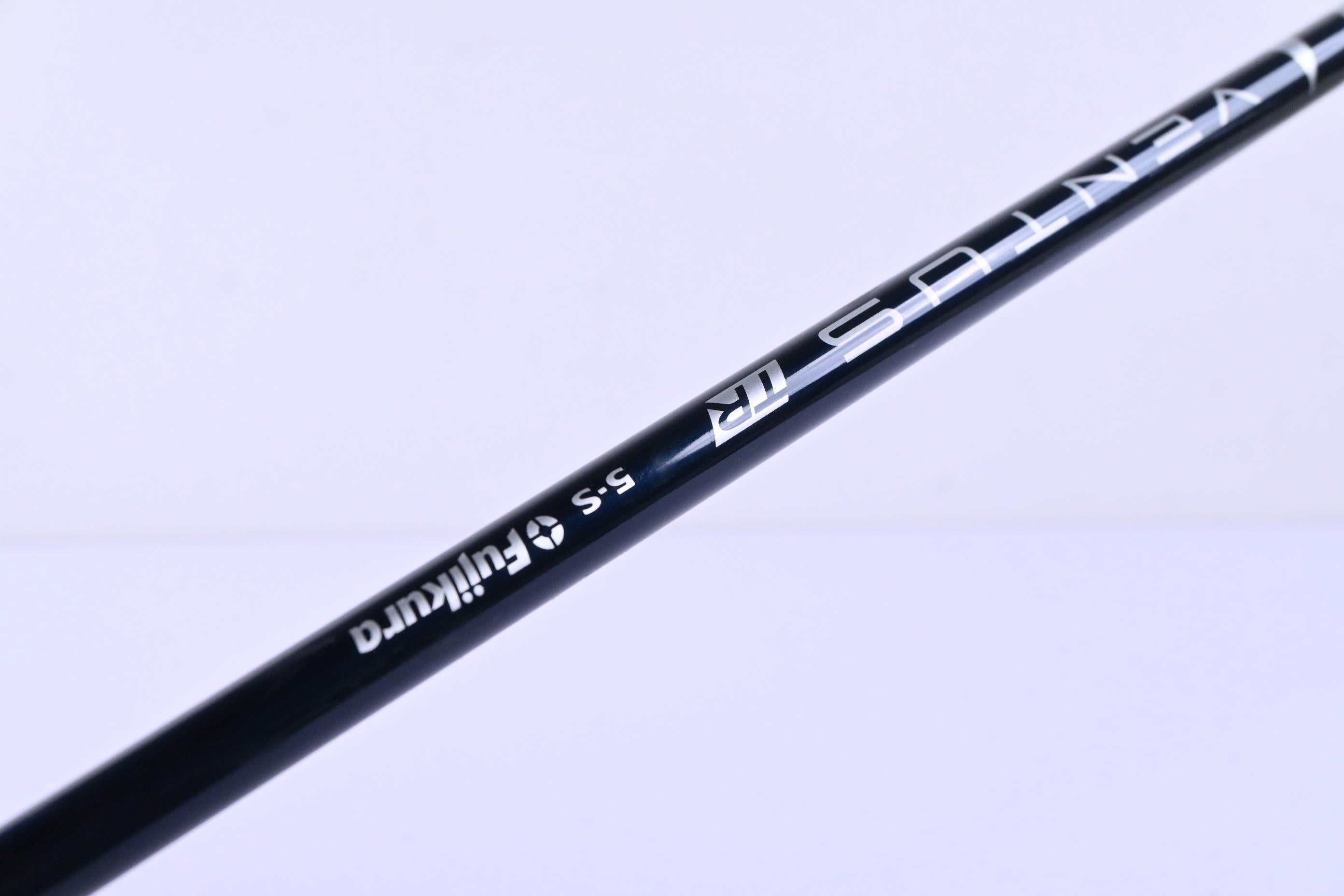 Wilson DYNAPWR Carbon Driver / 10.5 Degree / Stiff Flex Ventus TR Blue 5 Shaft