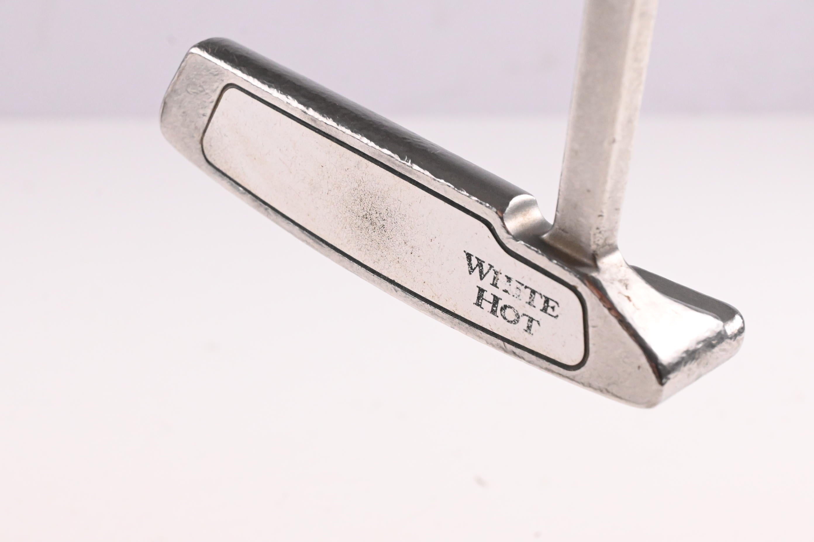 Odyssey White Hot #6 Long-Neck Putter / 35 Inch