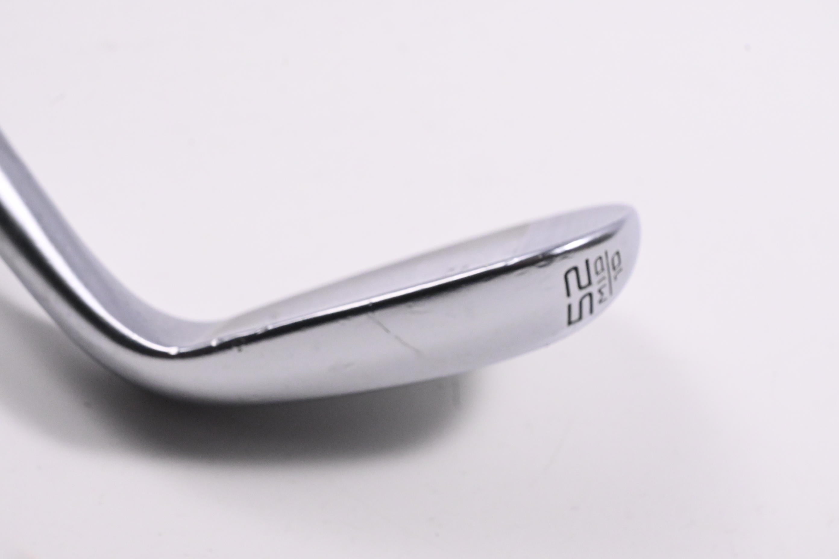 Left Hand Cleveland RTX 6 Gap Wedge / 52 Degree / Wedge Flex Dynamic Gold