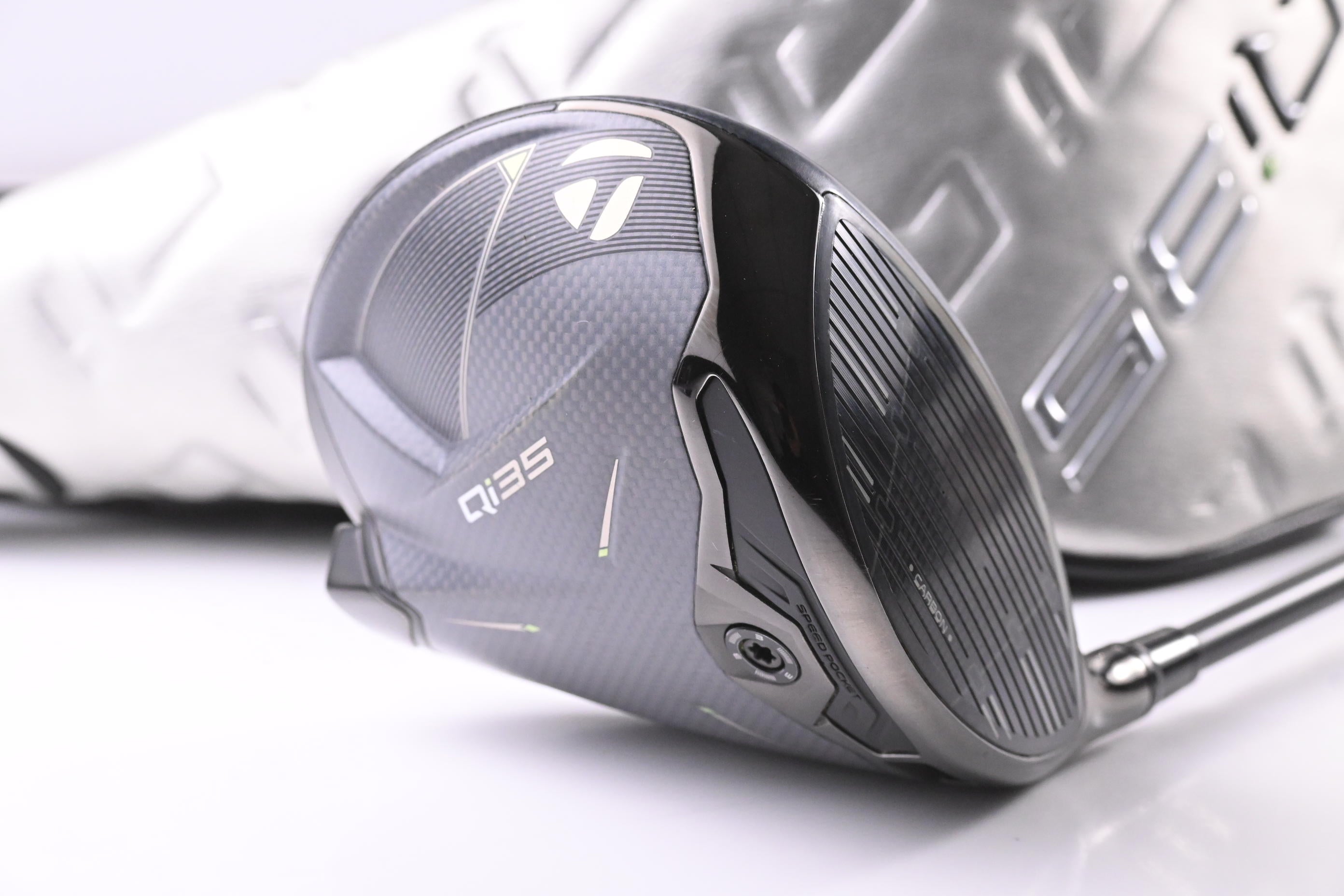 Taylormade Qi35 Driver / 10.5 Degree / Regular Flex Fujikura Ventus Blue '25 5