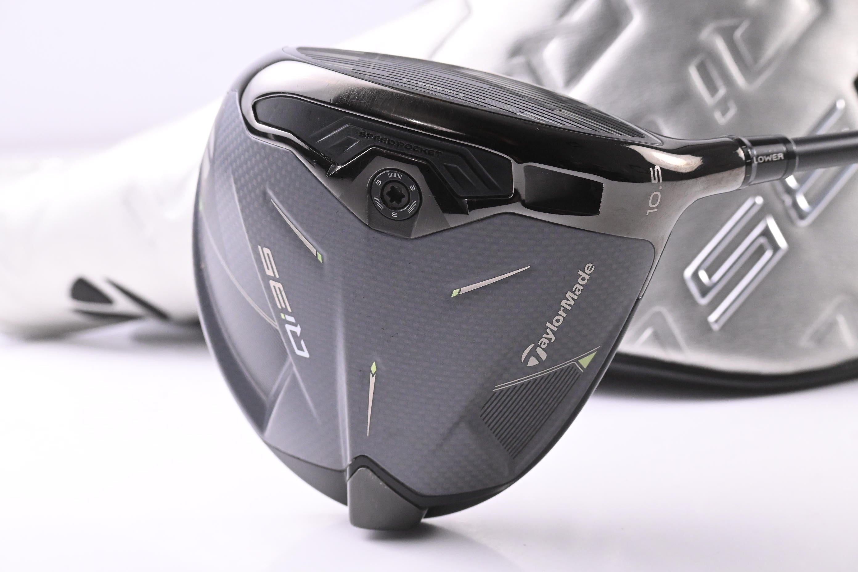 Taylormade Qi35 Driver / 10.5 Degree / Regular Flex Fujikura Ventus Blue '25 5