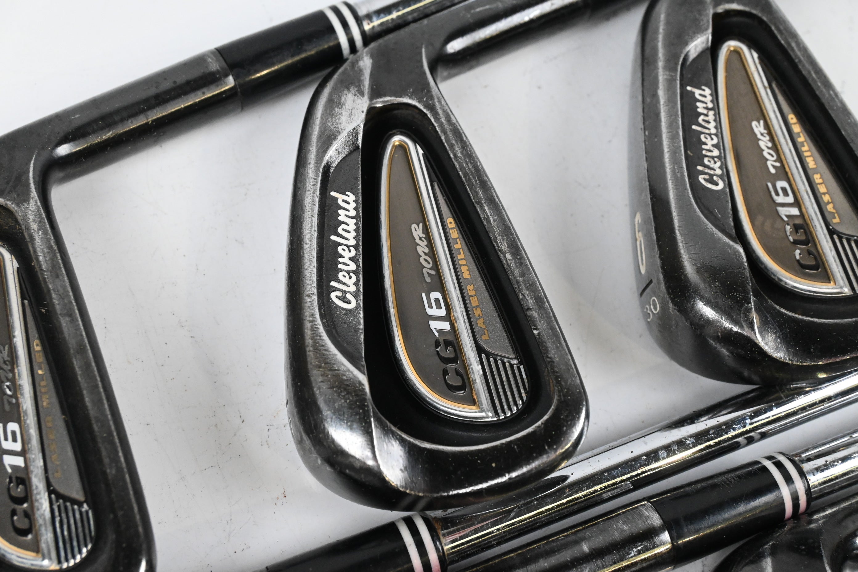 Cleveland CG16 Tour Irons / 4-PW / Regular Flex Dynamic Gold R300 Shafts