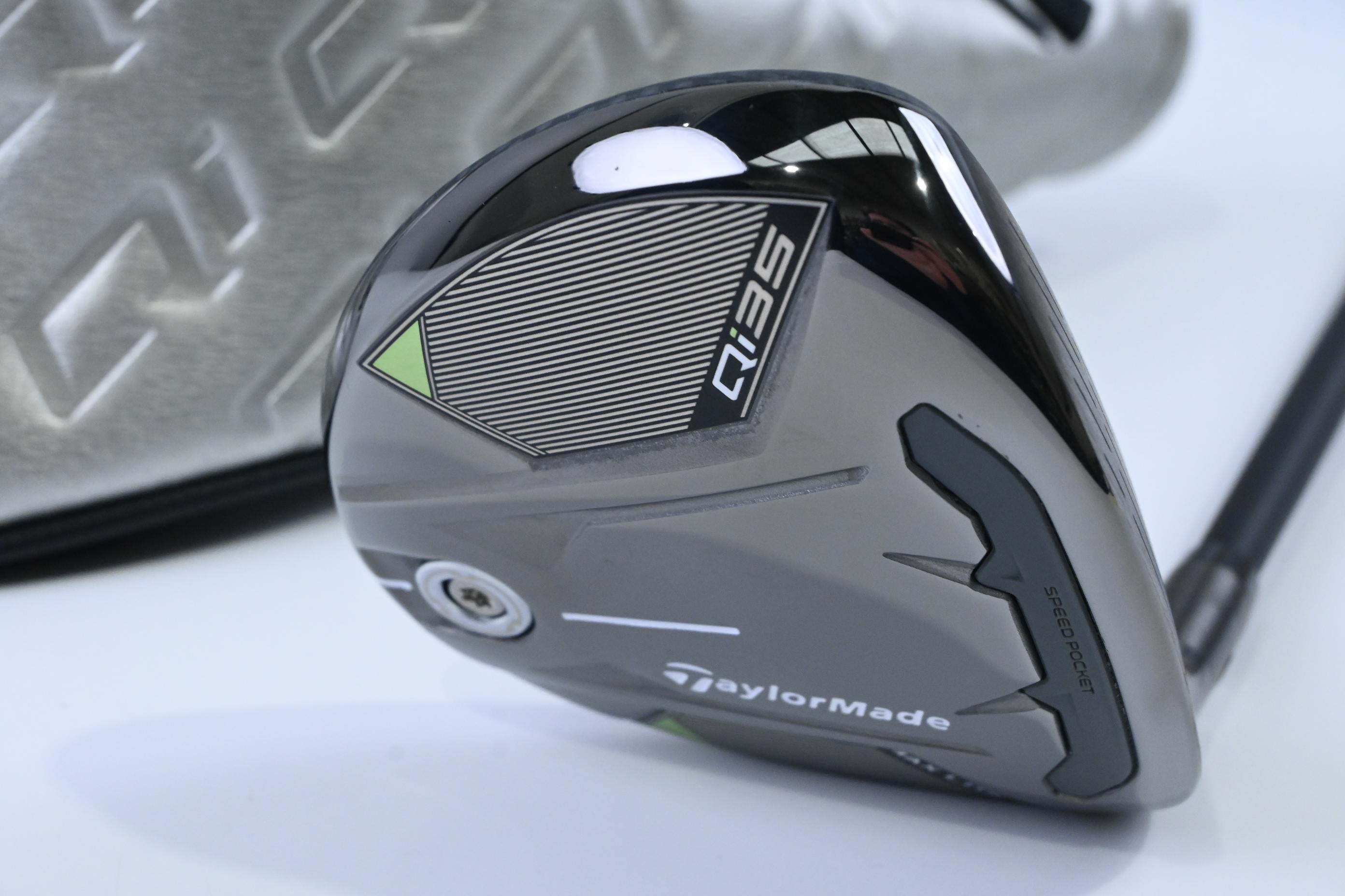 Taylormade Qi35 Max Lite #7 Wood / 21.5 Degree / Senior Flex Vanquish 4 Shaft