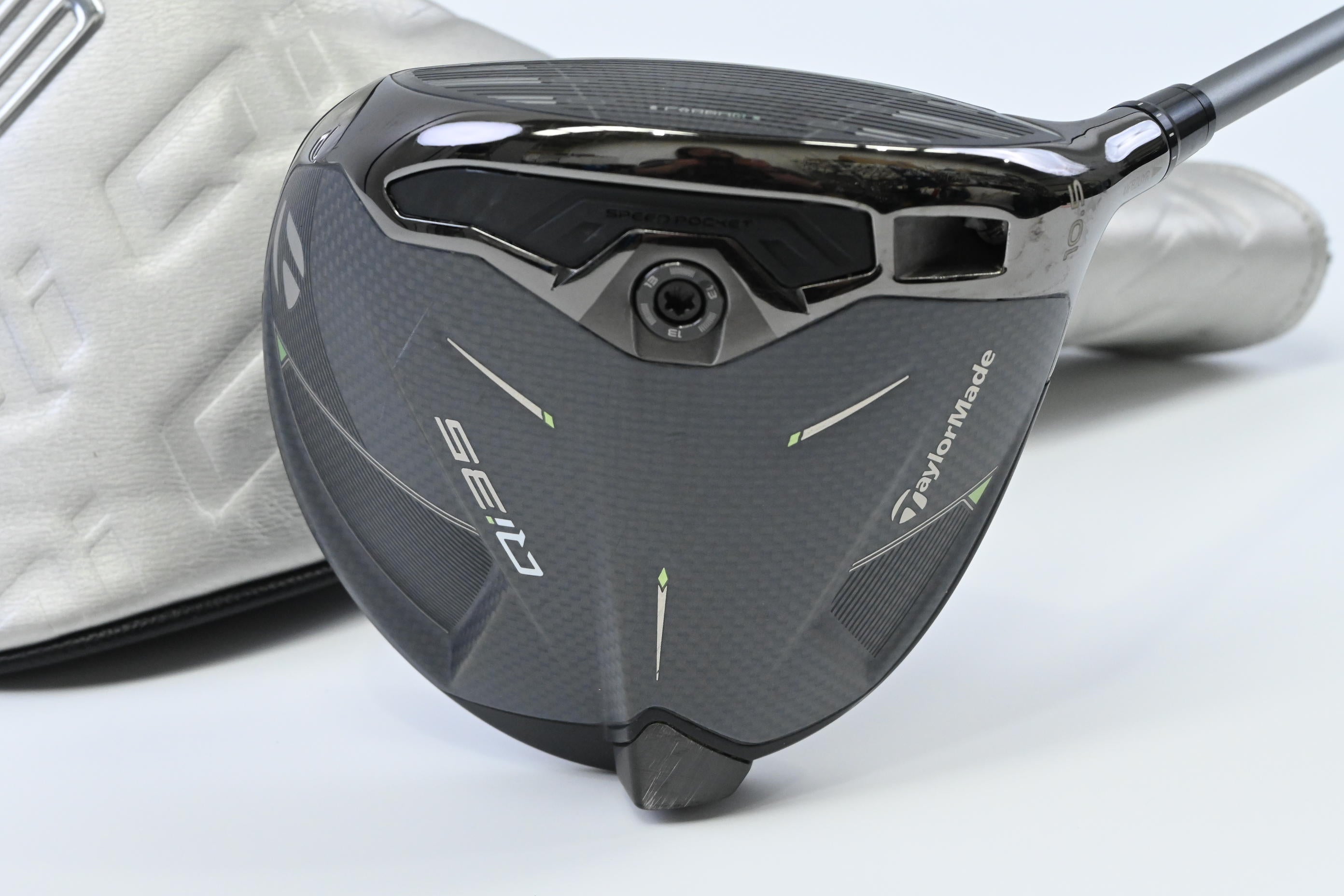 Taylormade Qi35 Driver / 10.5 Degree / Regular Flex Fujikura AirSpeeder 50 Shaft