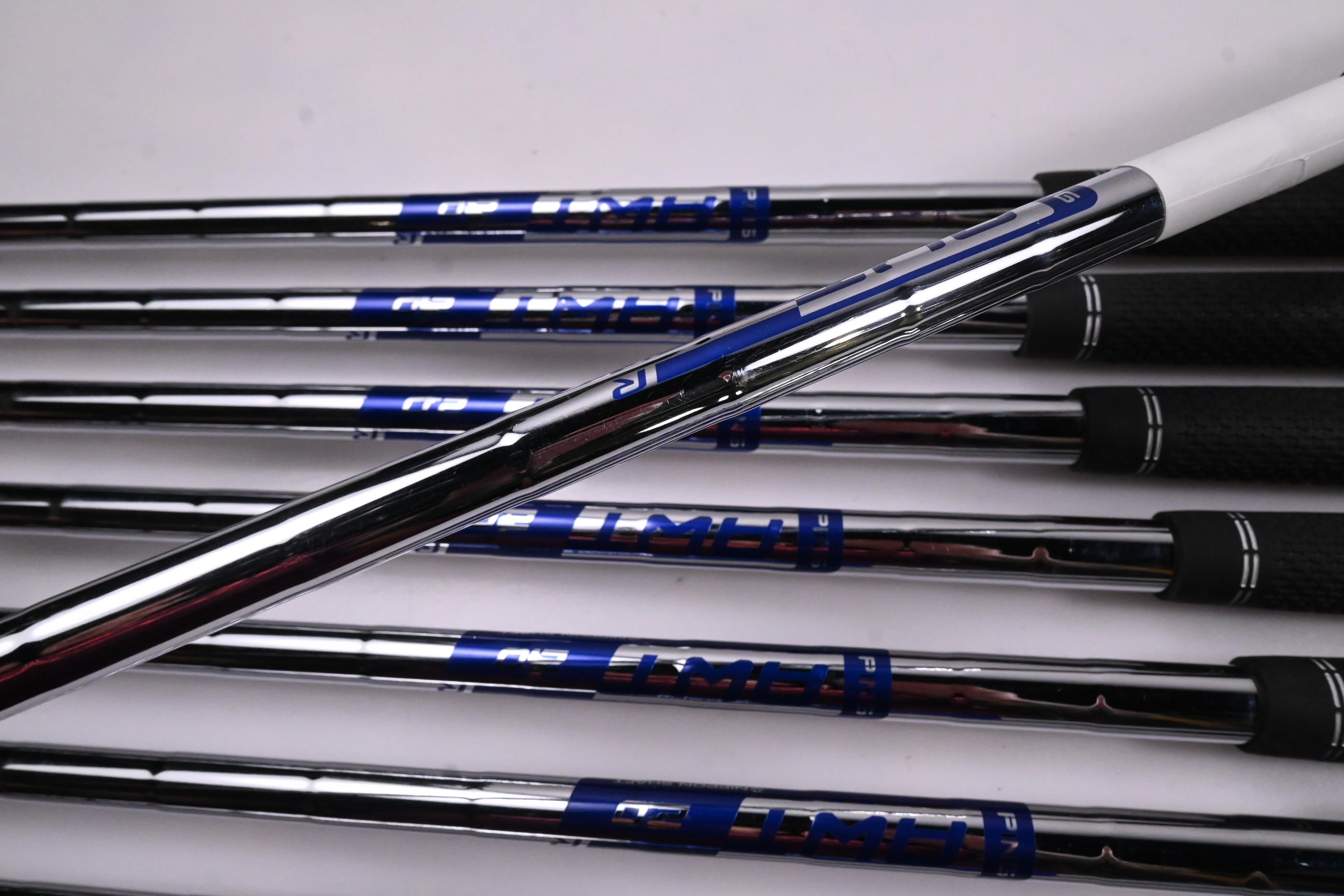 Ping i525 Irons / 4-PW+GW / Orange Dot / Regular Flex Ping AWT 2.0 Shafts