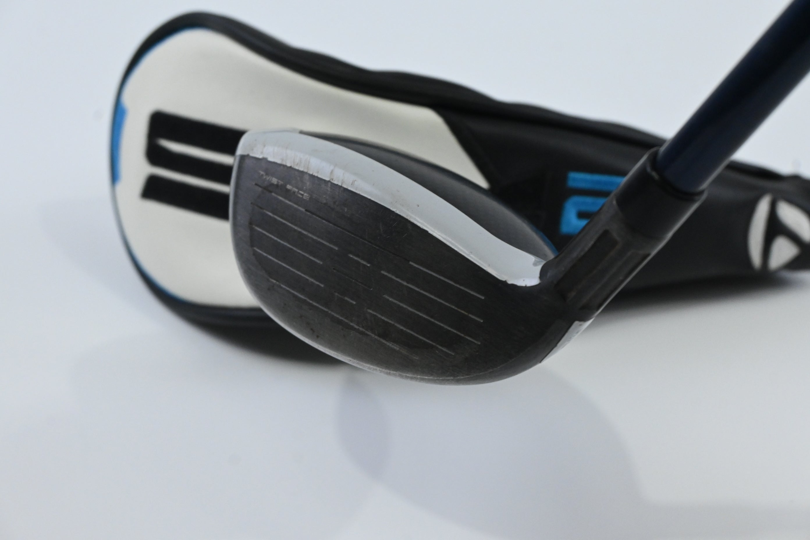 Taylormade SIM2 Max #5 Hybrid / 25 Degree / Regular Flex Fujikura Ventus Blue 6