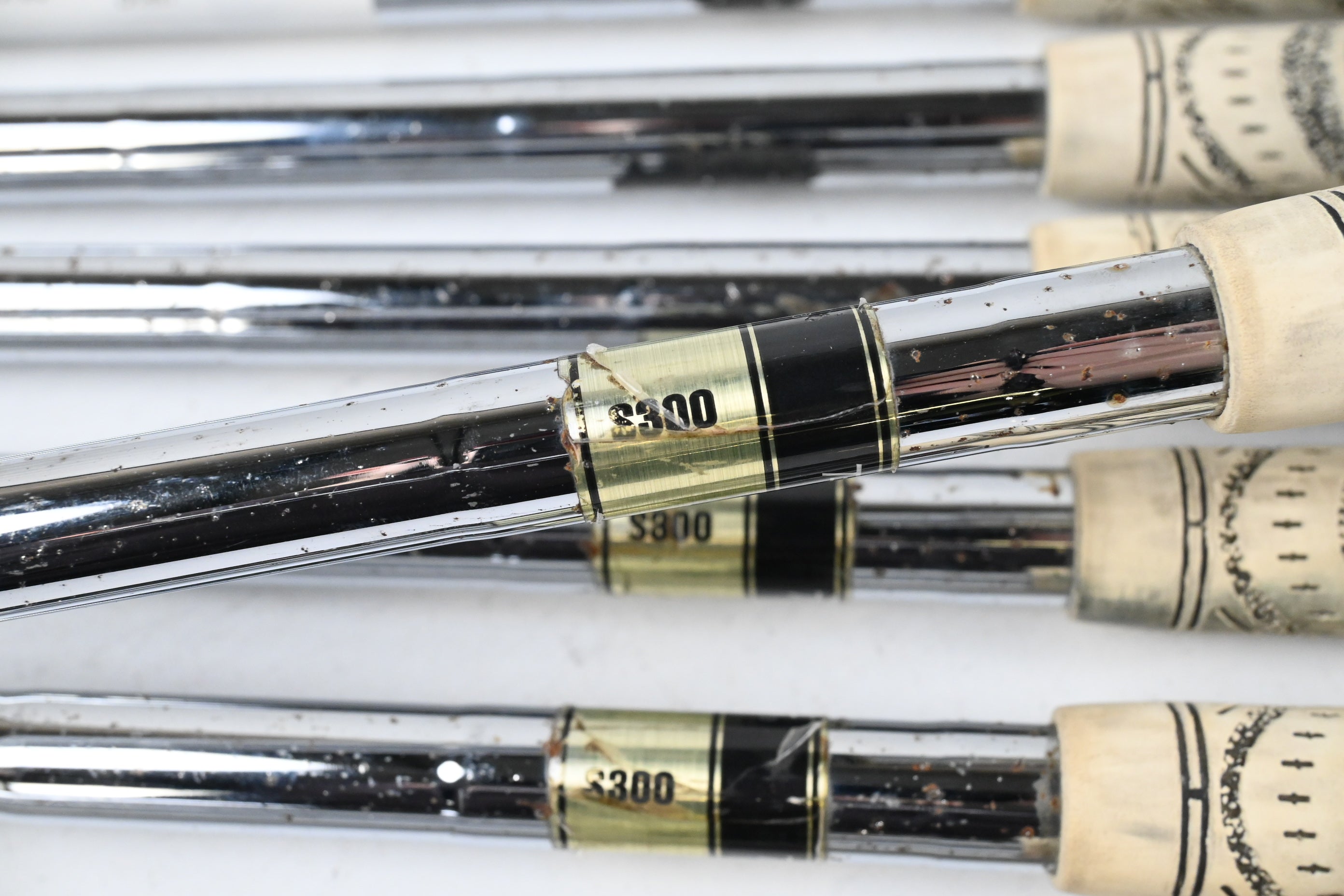 Cleveland CG16 Tour Irons / 4-PW / Regular Flex Dynamic Gold R300 Shafts