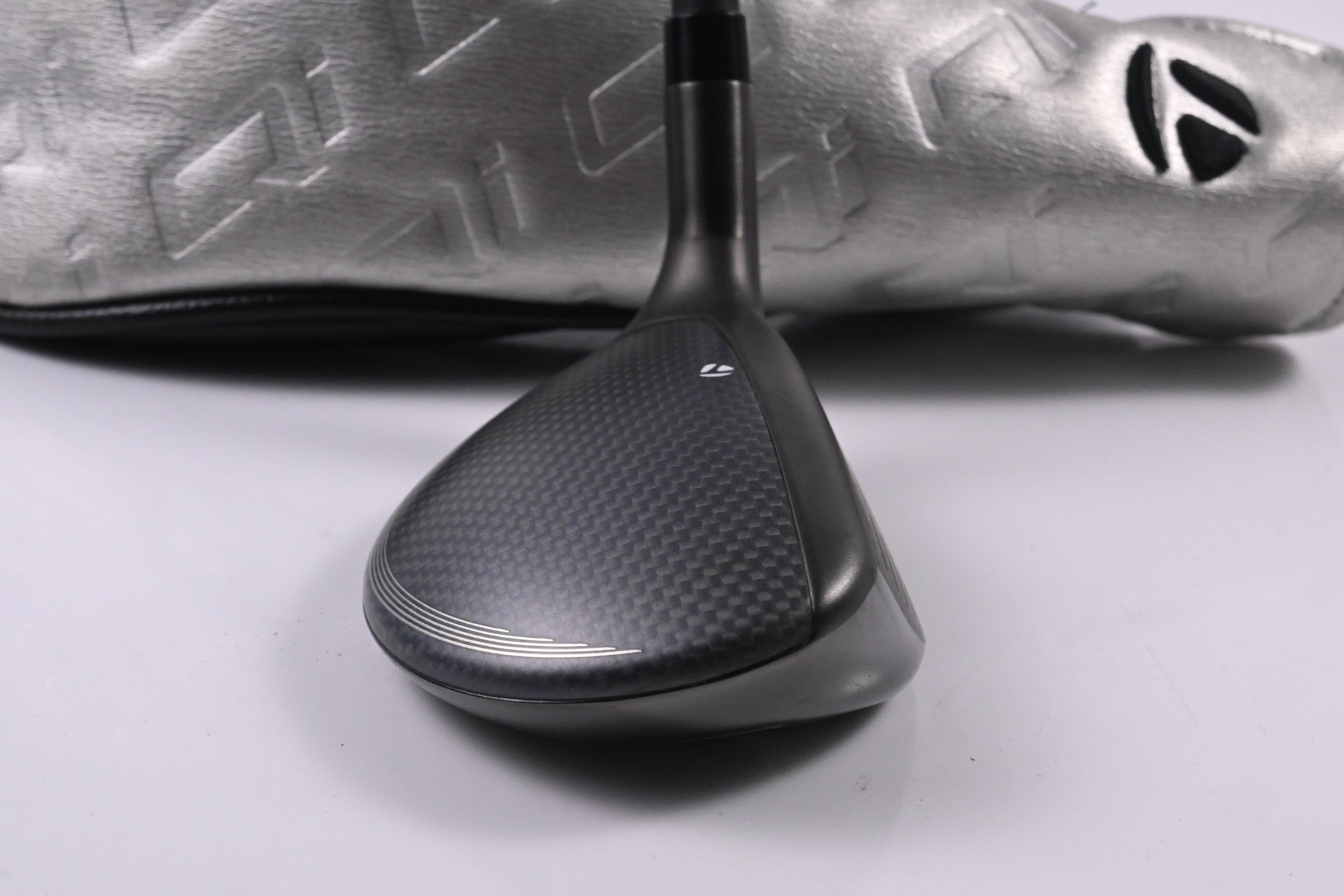 Taylormade Qi35 Max Lite #5 Hybrid / 27 Degree / Regular Flex Vanquish 5 Shaft