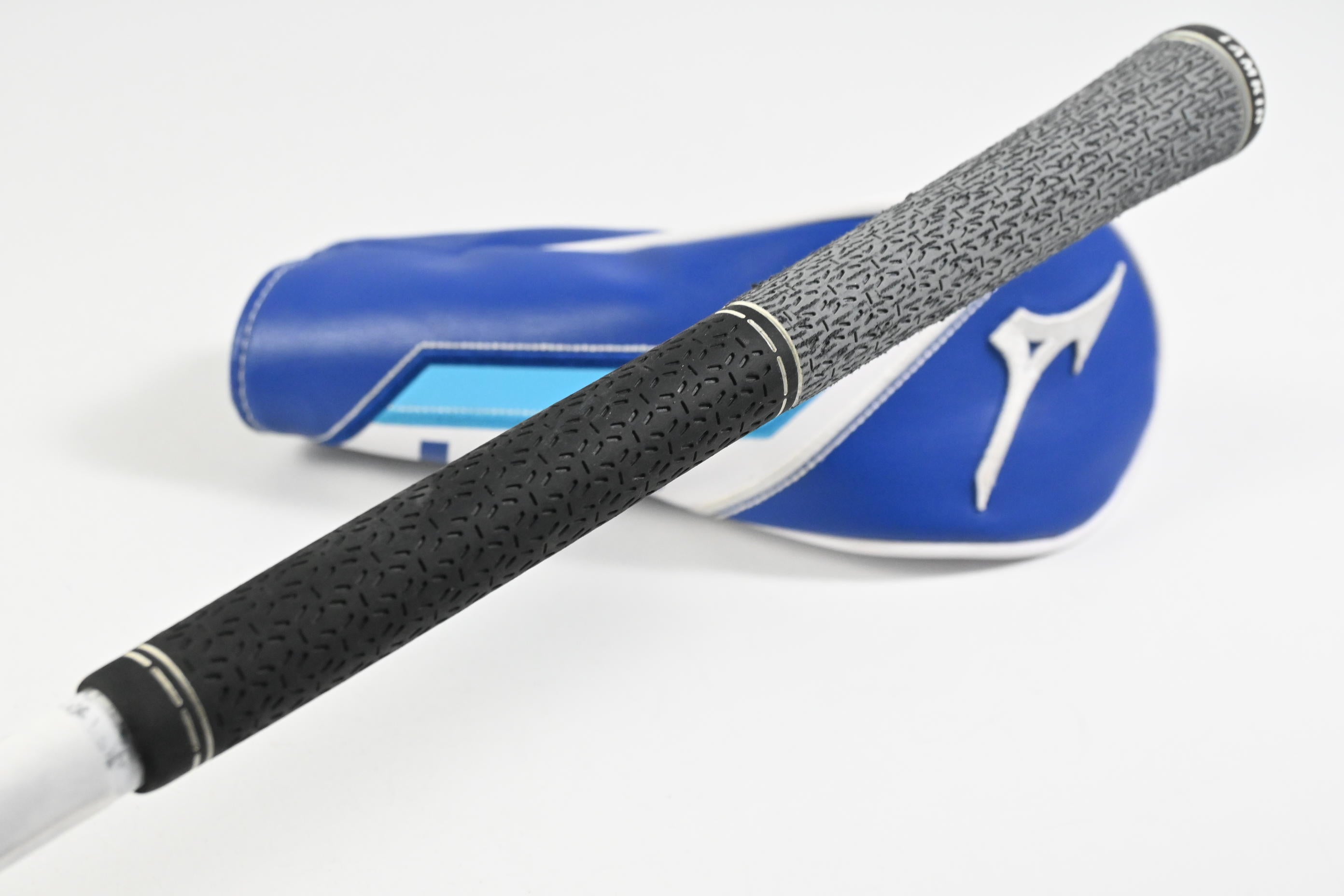 Mizuno ST-Max 230 #3 Hybrid / 19 Degree / Regular Flex Denali Red 70 Shaft