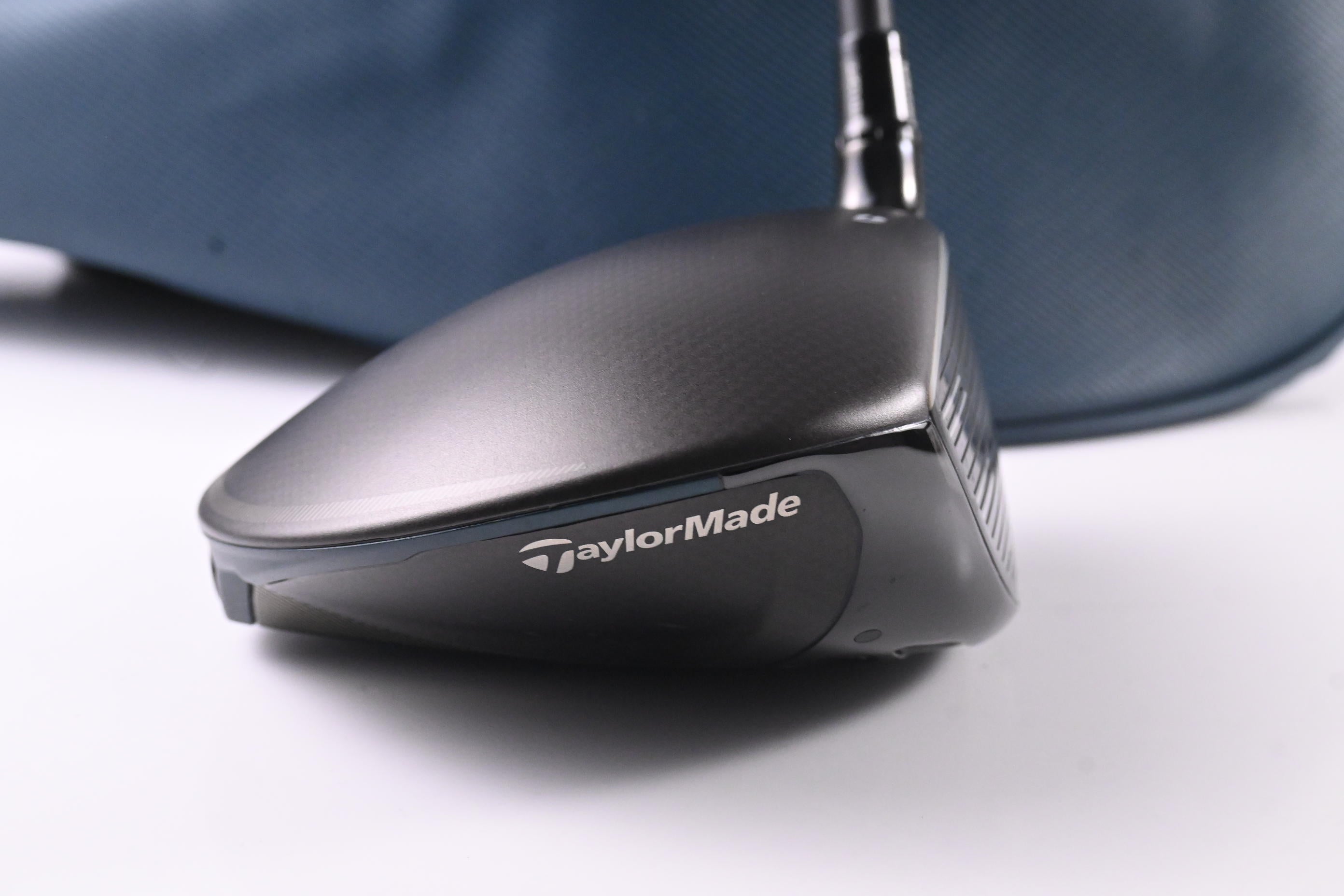 Taylormade Qi4D Driver / 9 Degree / Regular Flex Reax Blue 50 Shaft