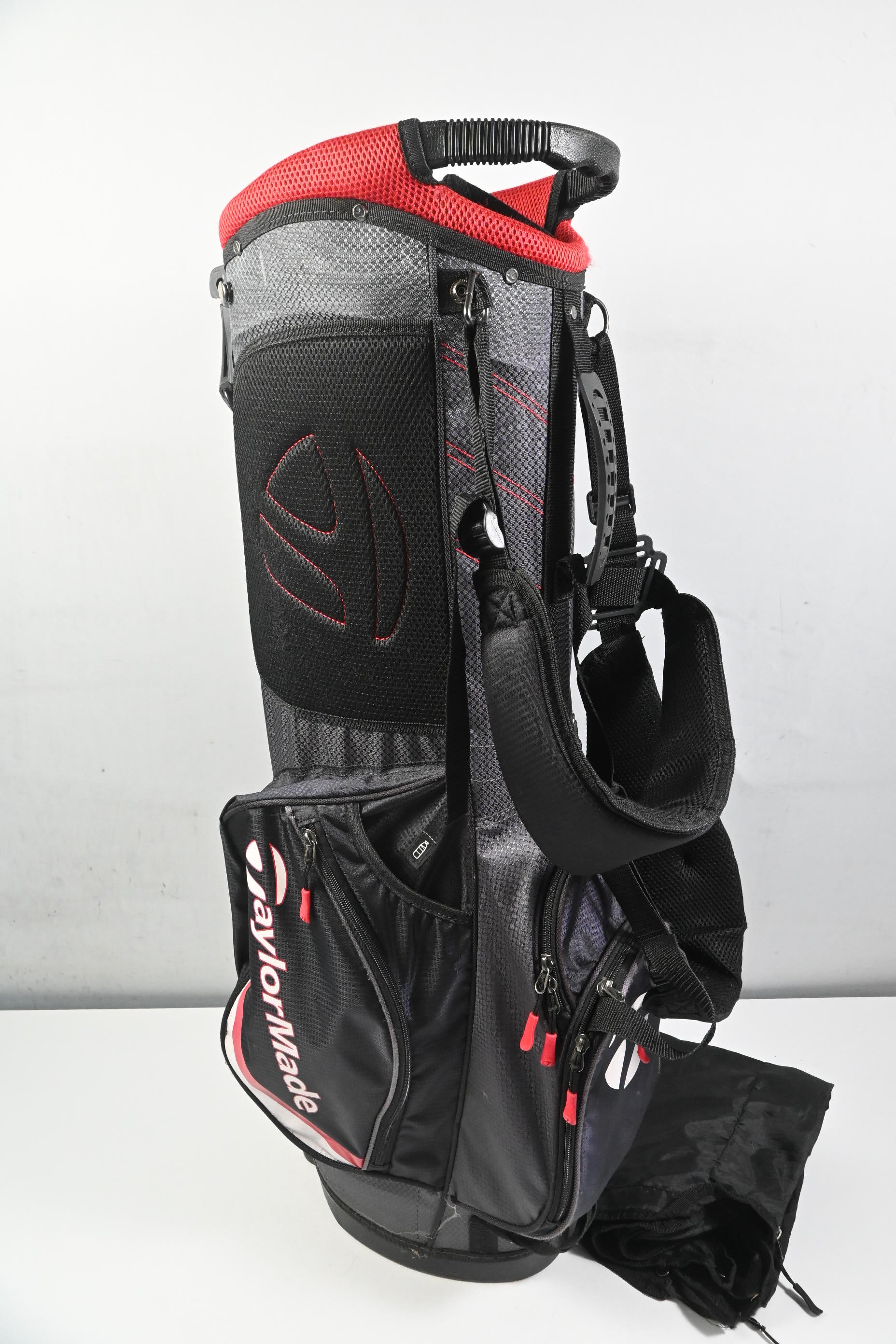 Taylormade Stand Bag / 7-Way Divider / Black, White & Red
