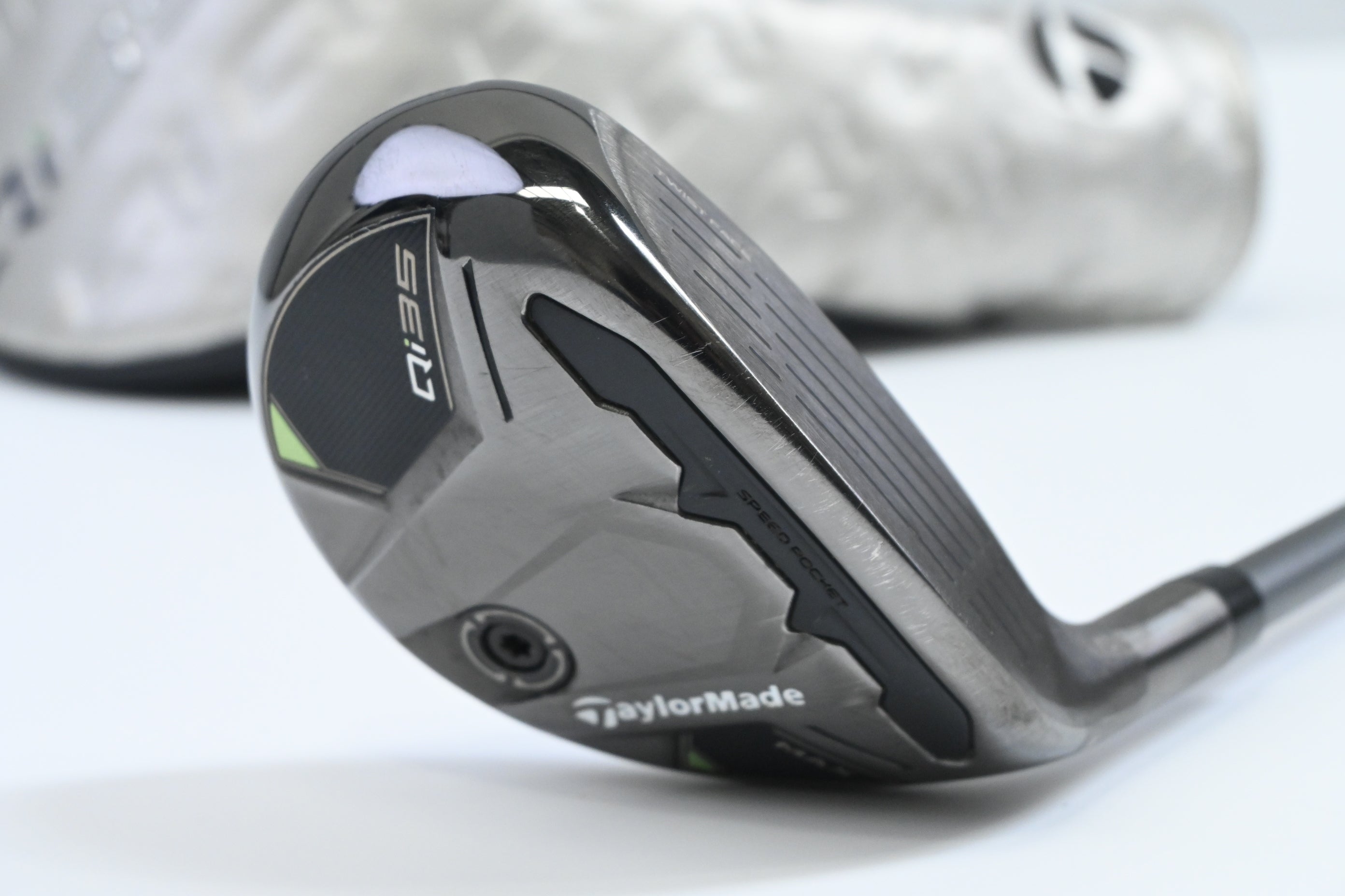 Taylormade Qi35 Max #3 Hybrid / 20 Degree / Regular Flex Fujikura AirSpeeder 50