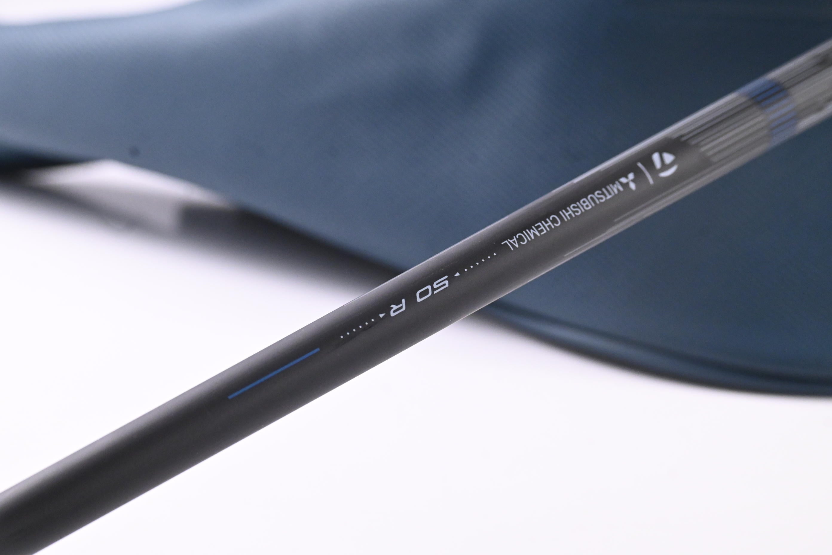 Taylormade Qi4D Driver / 9 Degree / Regular Flex Reax Blue 50 Shaft