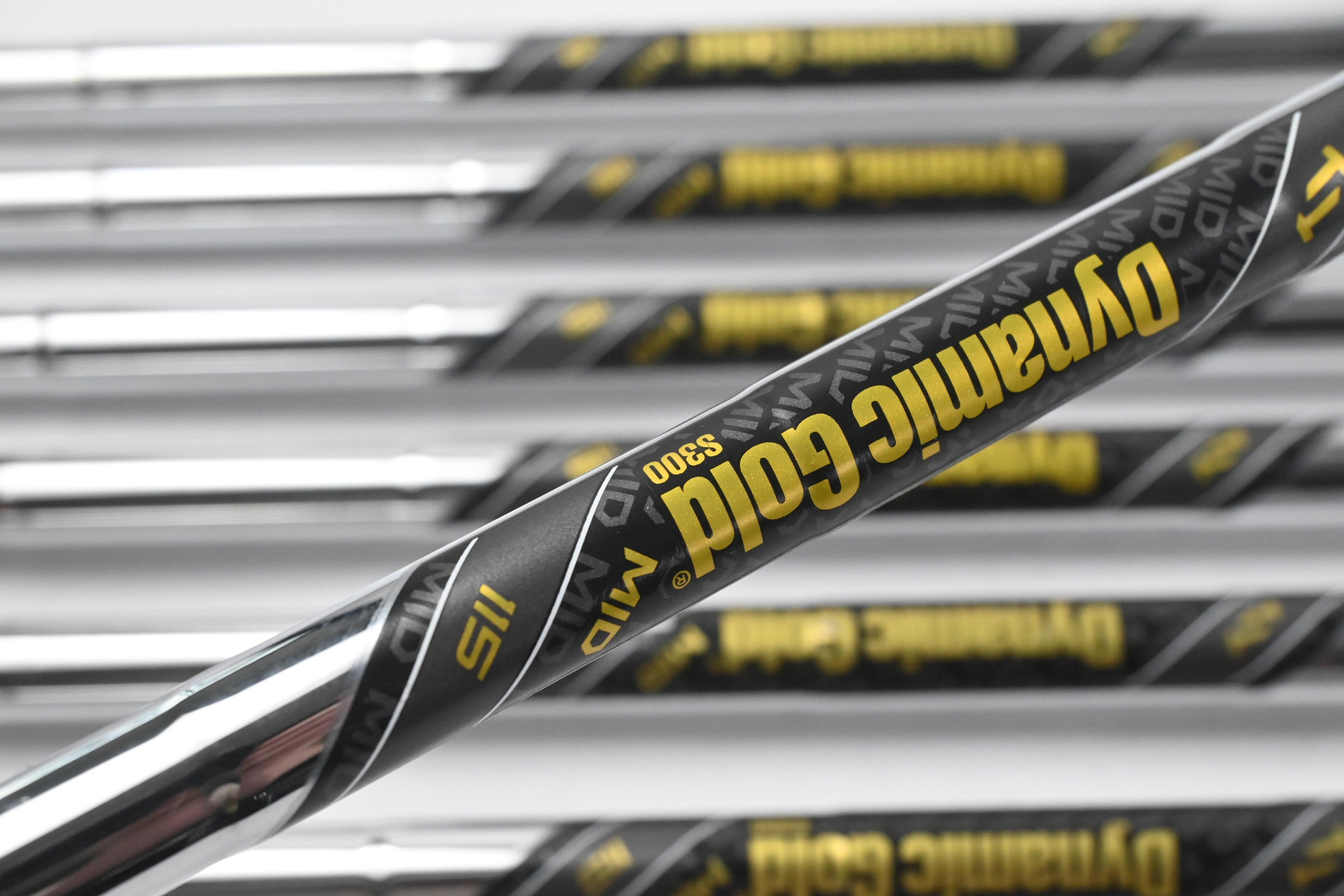 Callaway Apex Ai200 Irons / 4-PW / Stiff Flex Dynamic Gold S300 115 Shafts