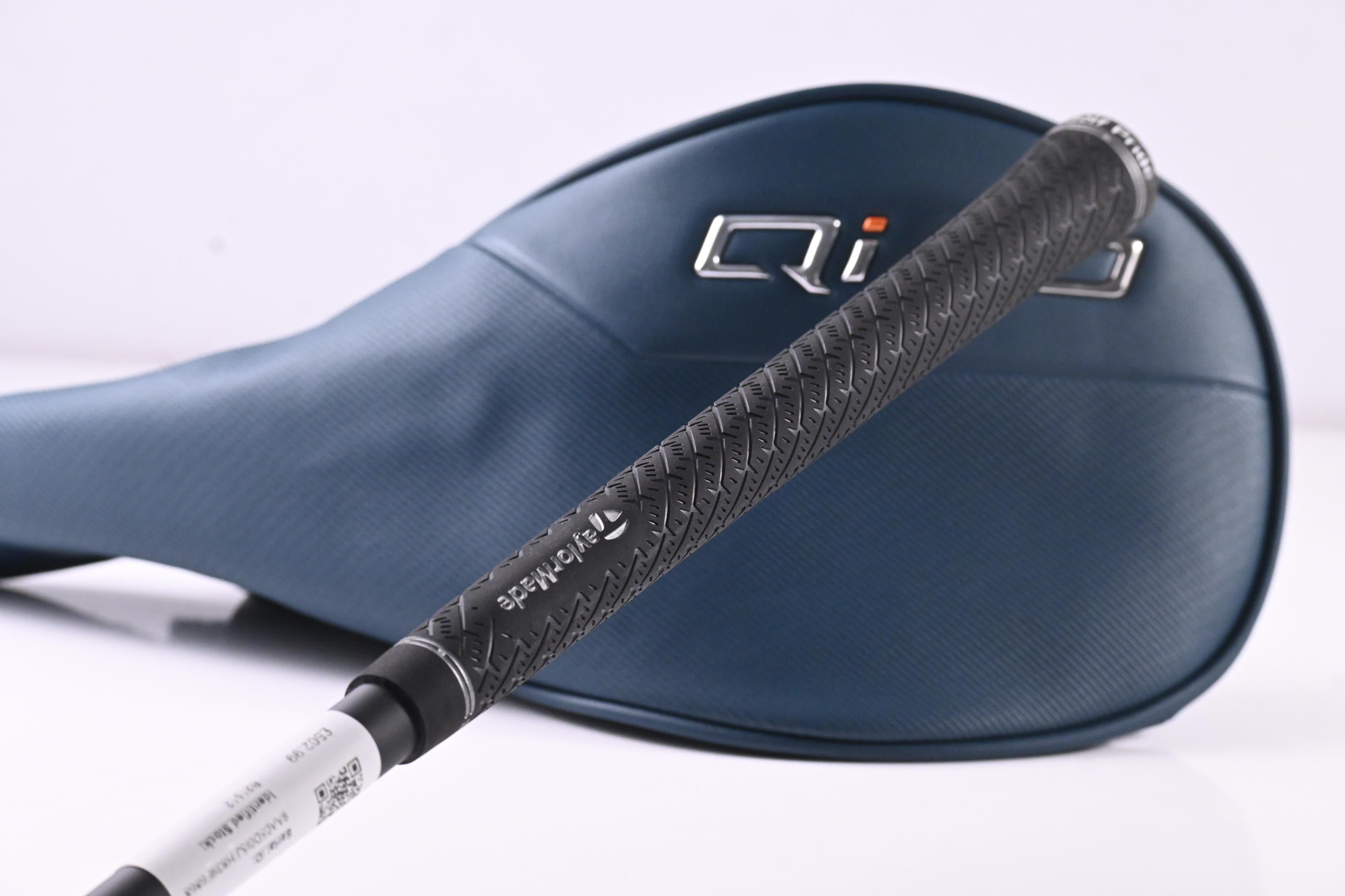 Taylormade Qi4D Driver / 9 Degree / Regular Flex Reax Blue 50 Shaft