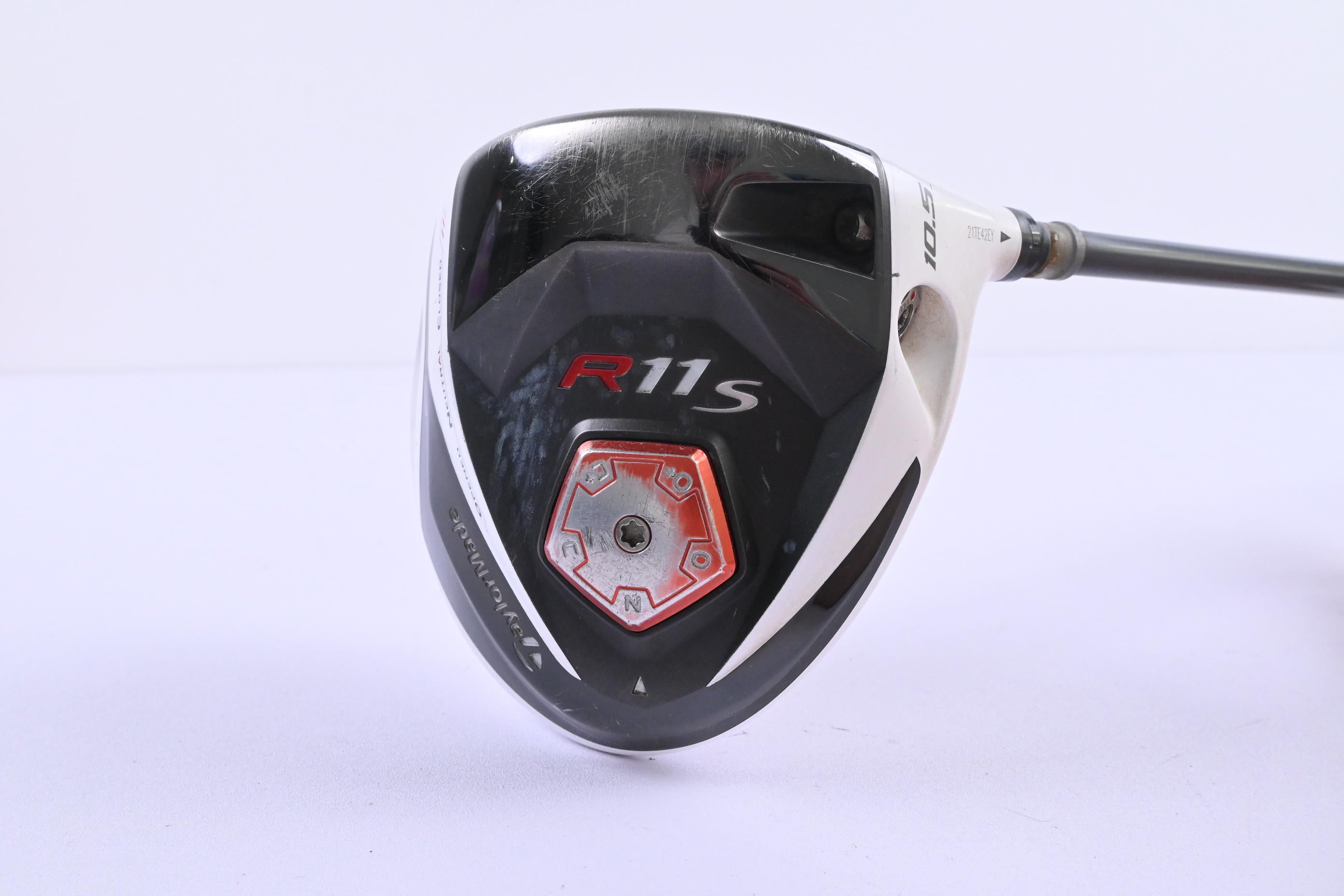 Taylormade R11S Driver / 10.5 Degree / Aldila RIP Phenom 60 Shaft