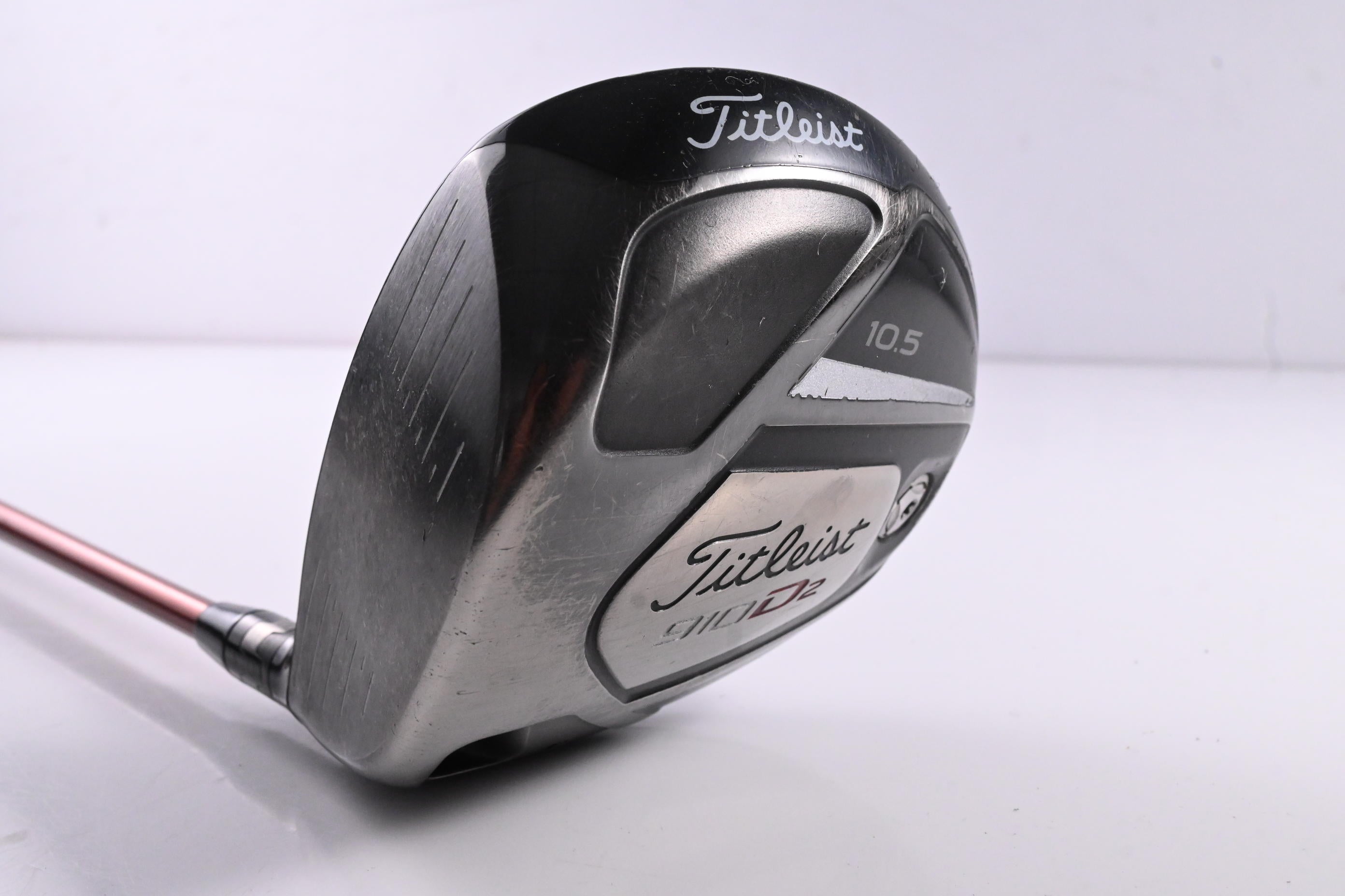 Titleist 910 D2 Driver / 10.5 Degree / Regular Flex Diamana iLima 61 Shaft
