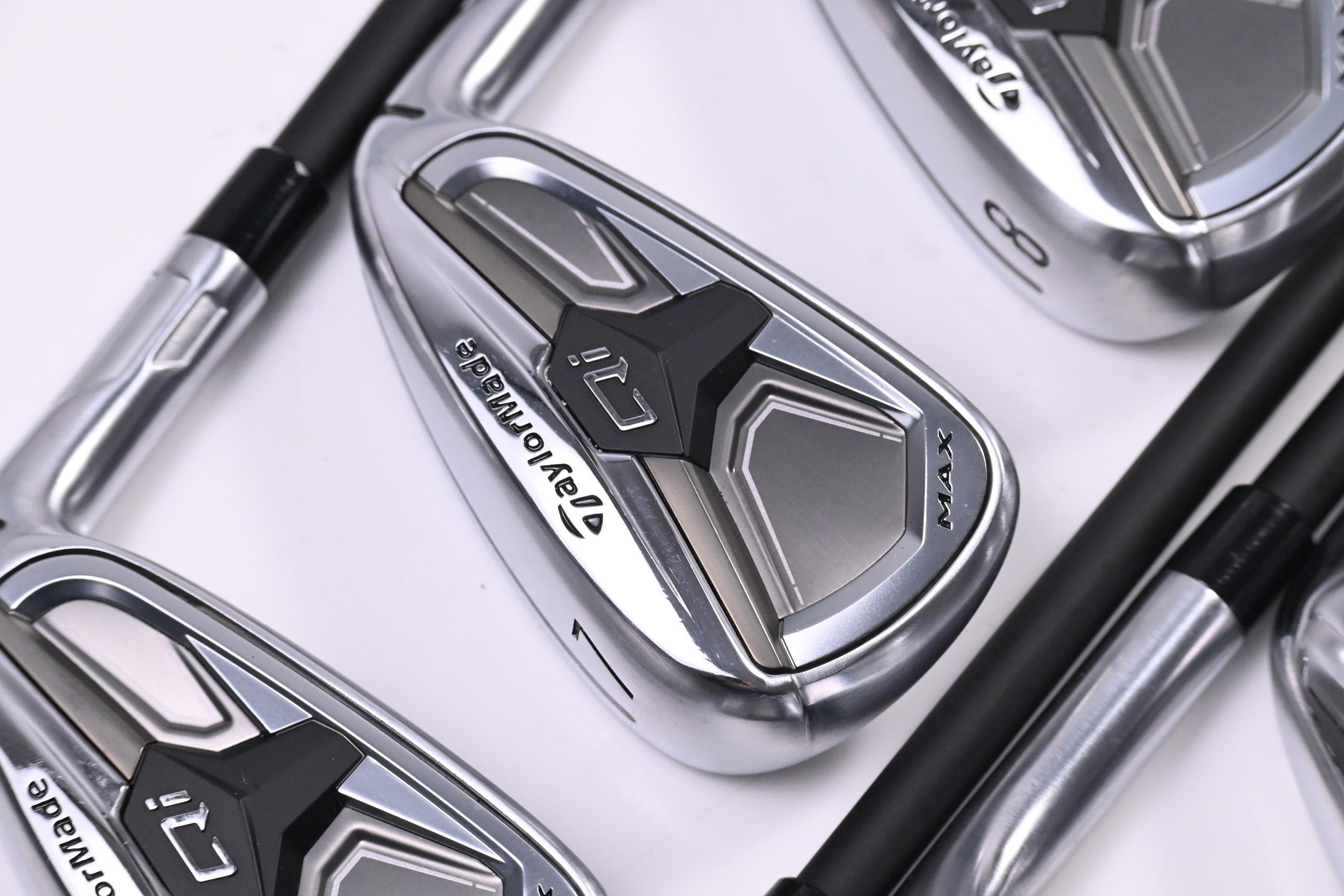 Taylormade Qi Max Irons / 6-PW+AW+SW / Senior Flex KBS REAX HL 50 Shafts