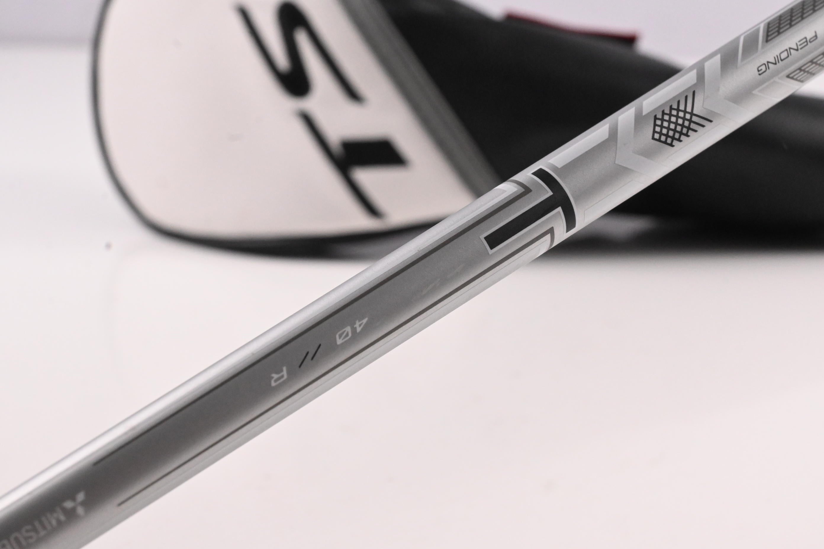 Titleist TSR2 #3 Wood / 15 Degree / Regular Flex MMT Speedmesh 40 Shaft