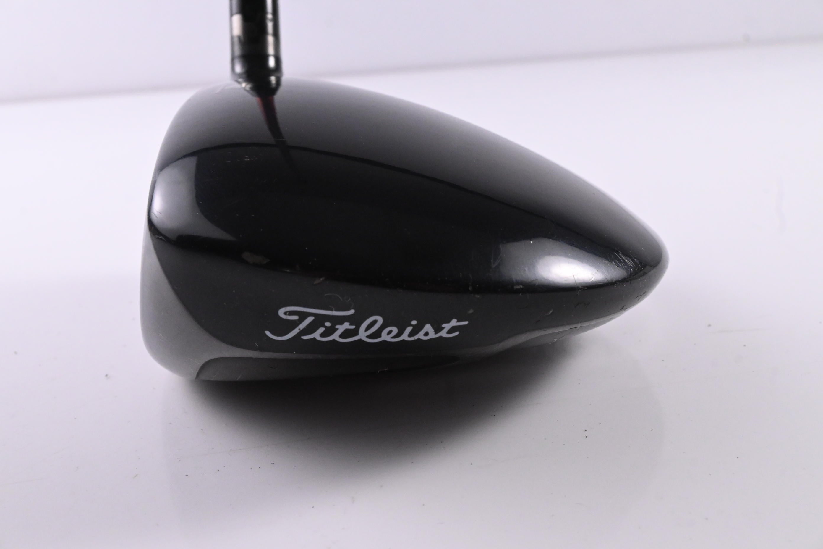 Titleist 910 D2 Driver / 10.5 Degree / Regular Flex Diamana iLima 61 Shaft