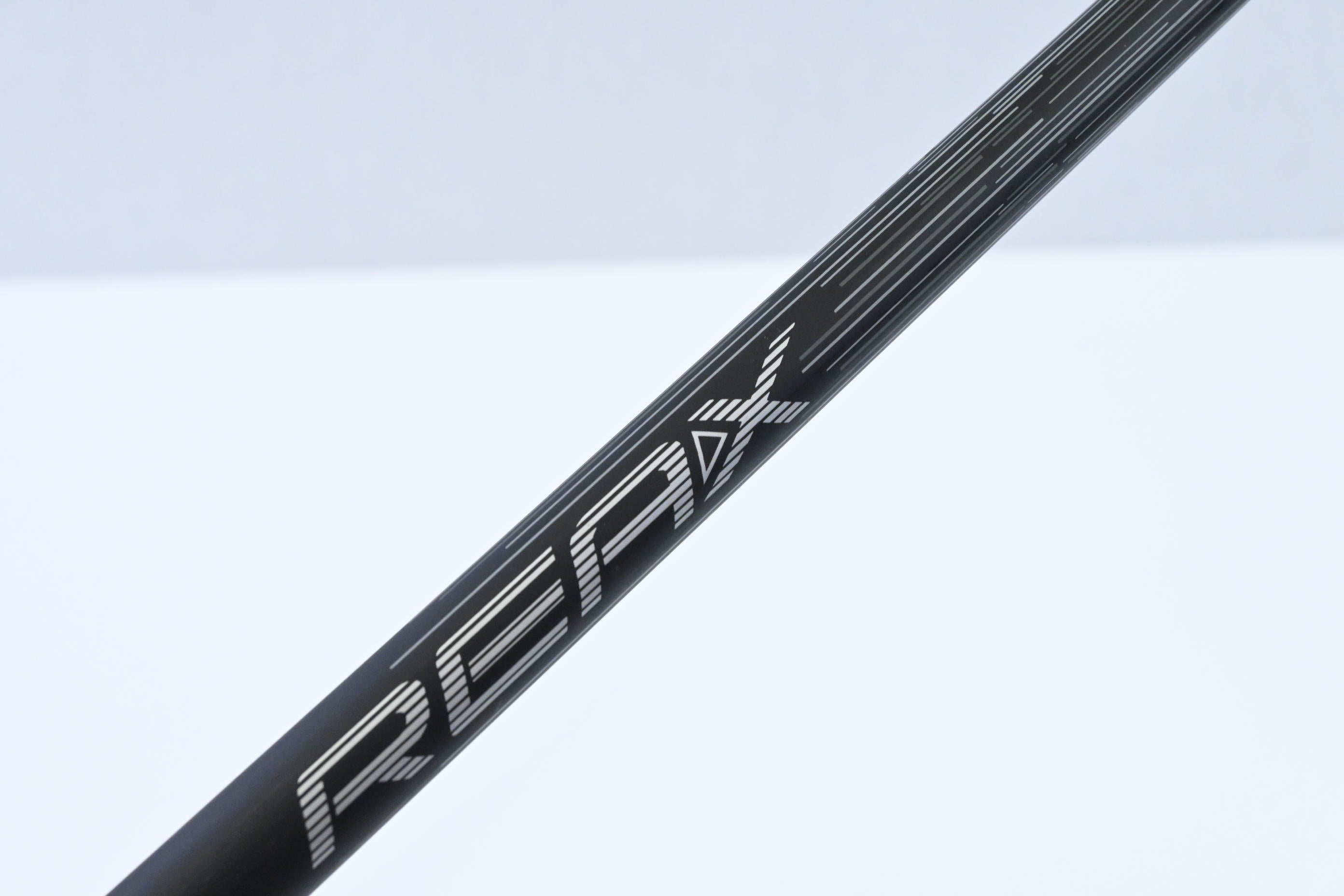 Reax White 55 #7 Wood Shaft / Regular Flex / Taylormade 2nd Gen
