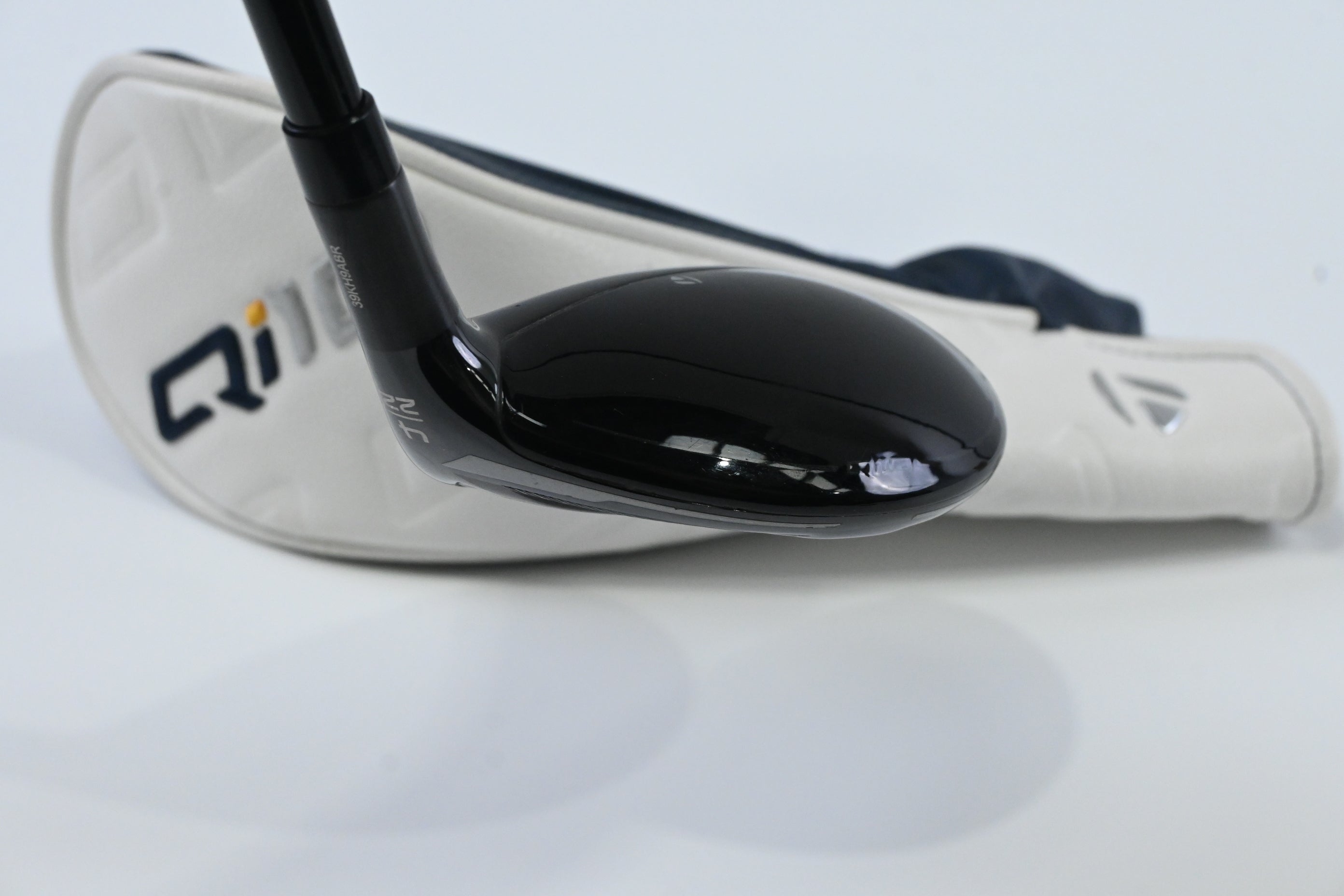 Taylormade Qi10 #4 Hybrid / 22 Degree / Regular Flex Fujikura Ventus TR Blue 6