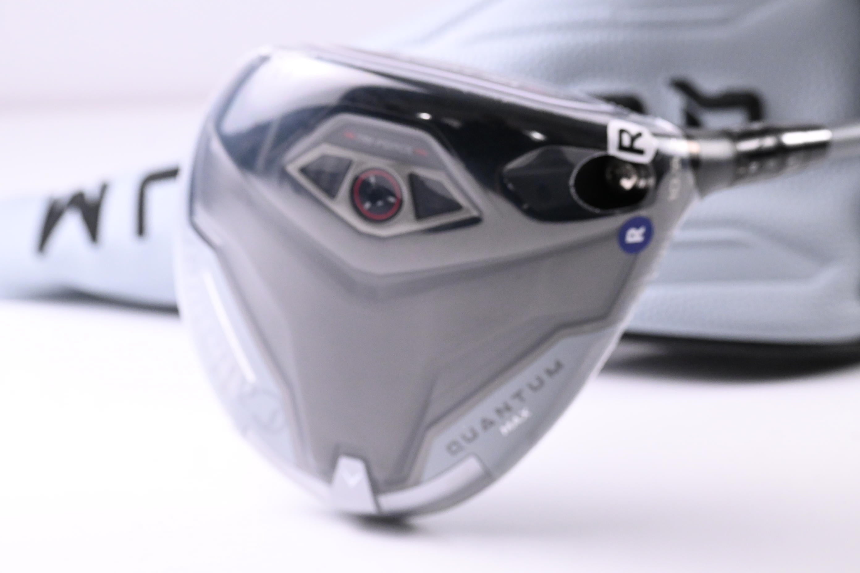 Callaway Quantum Max Driver / 10.5 Degree / Regular Flex Denali Frost Silver 50