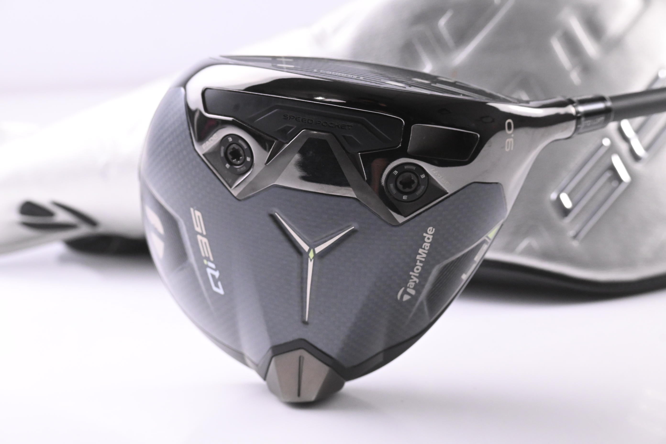 Taylormade Qi35 LS Driver / 9 Degree / X-Flex Kai'li Dark Waves White 60 Shaft
