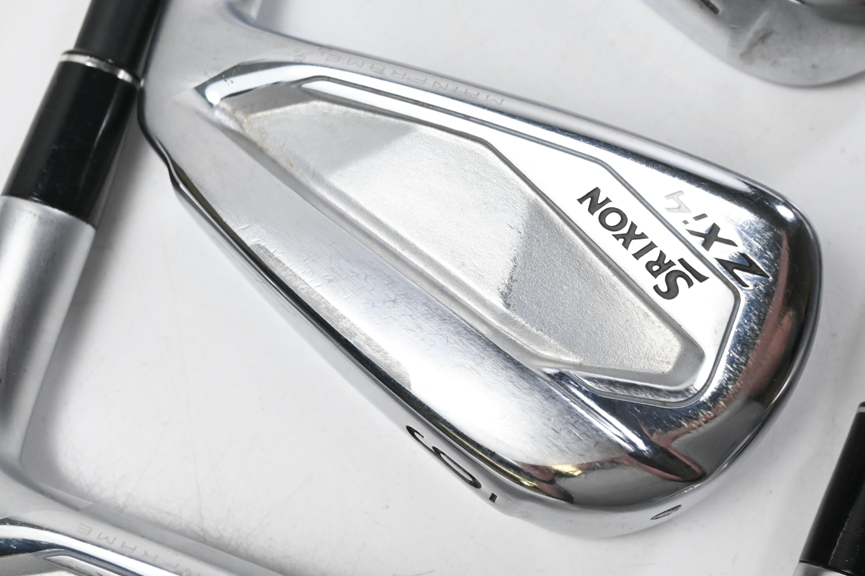 Srixon ZXi4 Irons / 5-PW / Regular Flex KBS TGI 60 Shafts