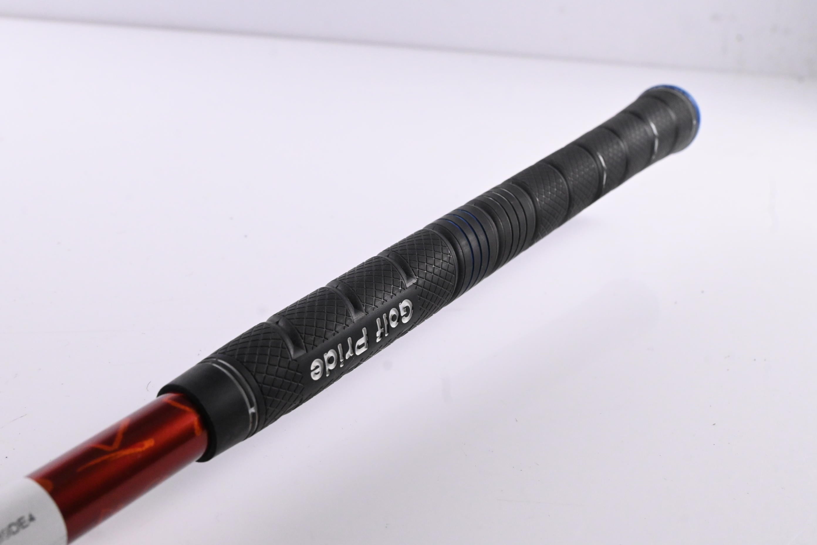 Titleist 910 D2 Driver / 10.5 Degree / Regular Flex Diamana iLima 61 Shaft