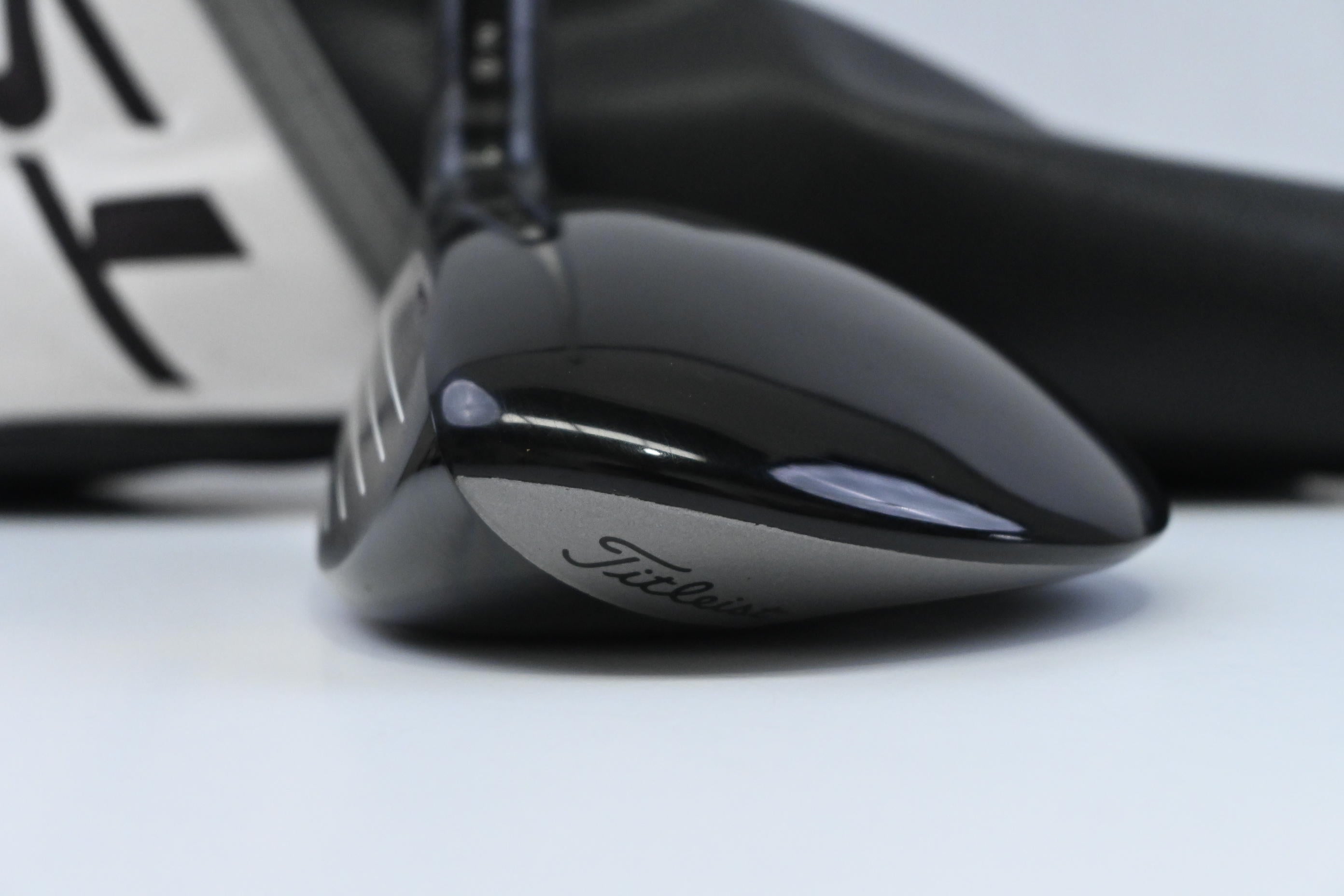 Left Hand Titleist TSR1 #5 Wood / 18 Degree / Regular Flex MMT Speedmesh 40
