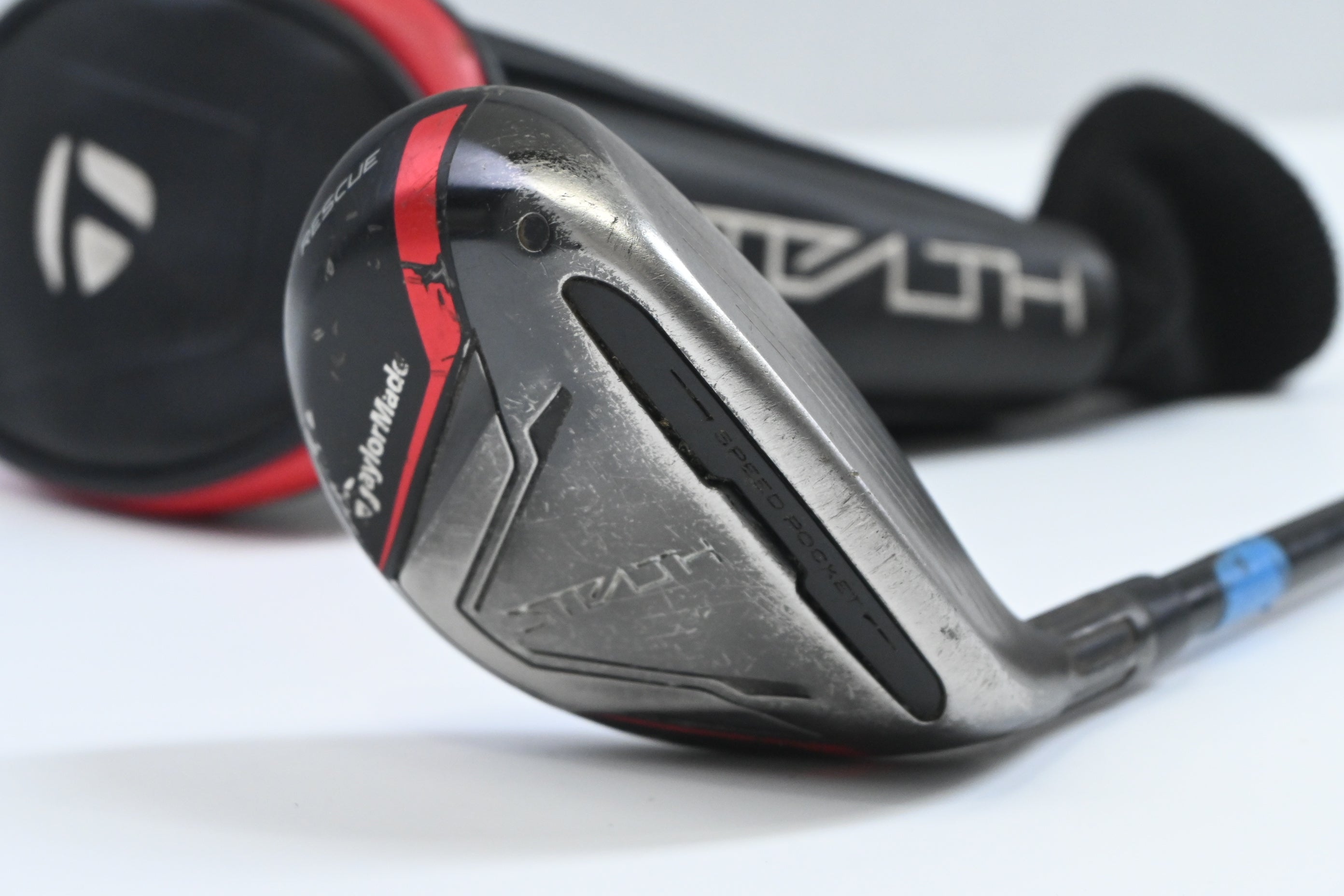 Taylormade Stealth #6 Hybrid / 28 Degree / Regular Flex Fujikura Ventus Red 6
