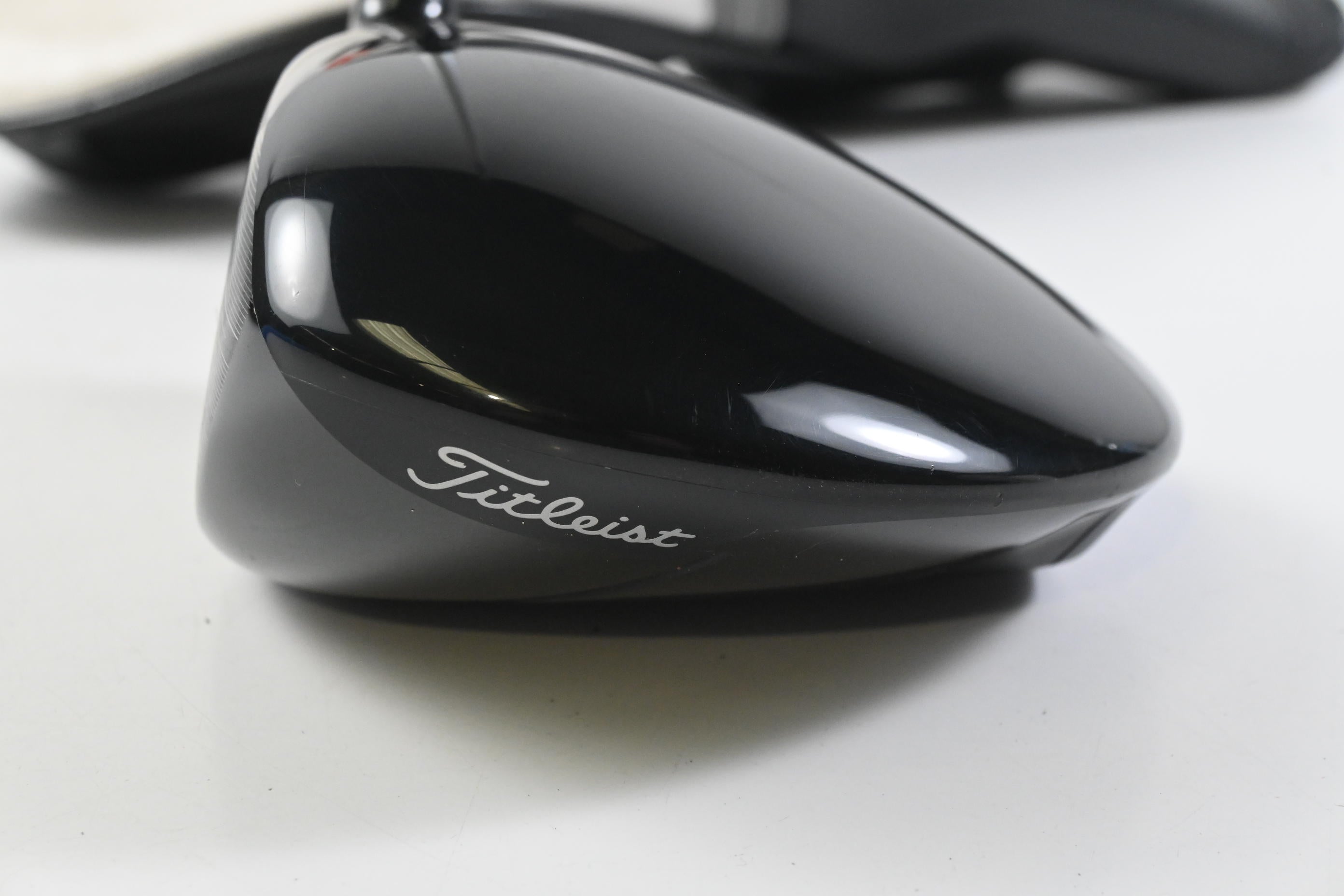 Left Hand Titleist TSR2 Driver / 9 Degree / Senior Flex Fujikura Speeder 565
