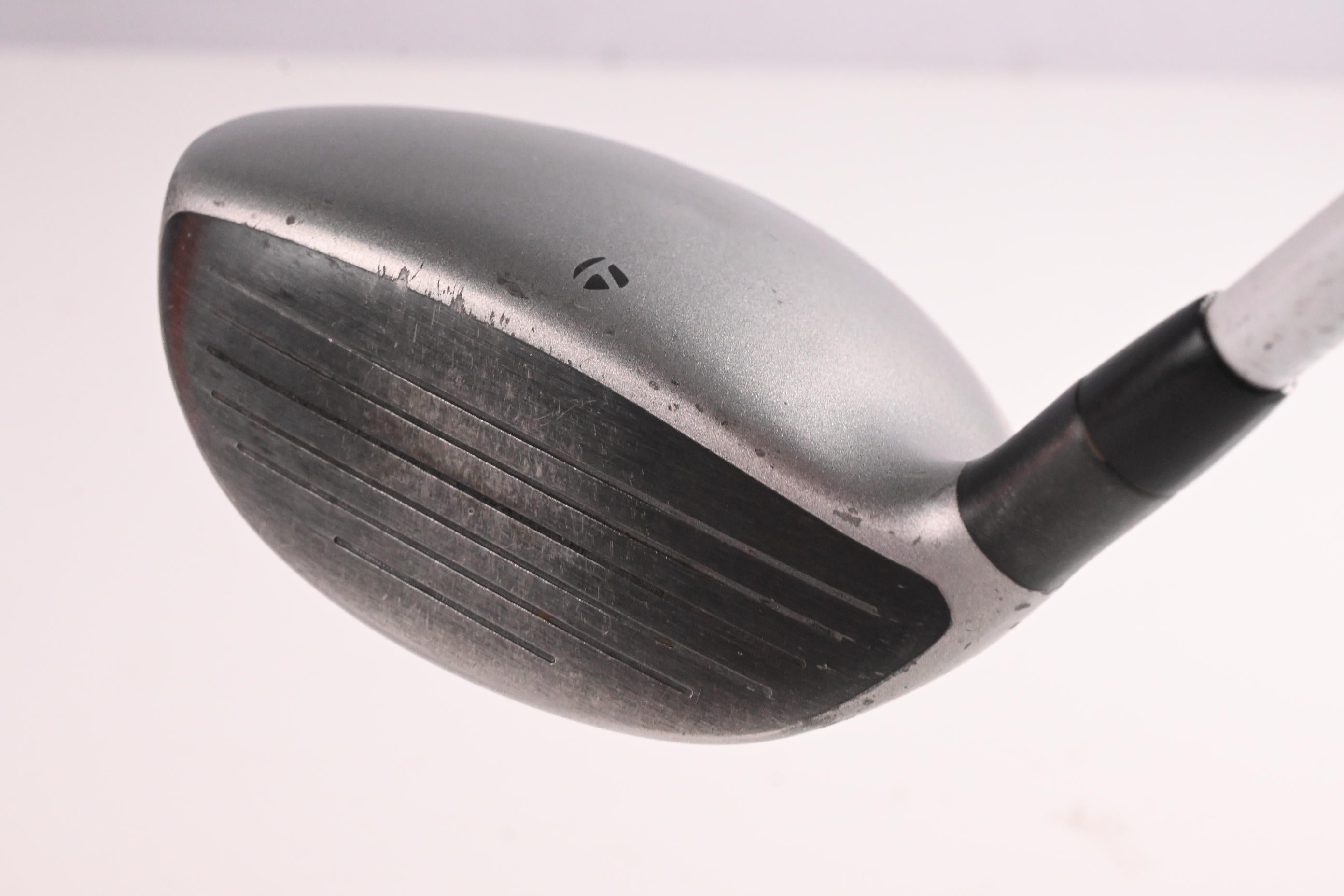 Taylormade SLDR #5 Wood / 18 Degree / Regular Flex Fujikura Speeder665 Shaft