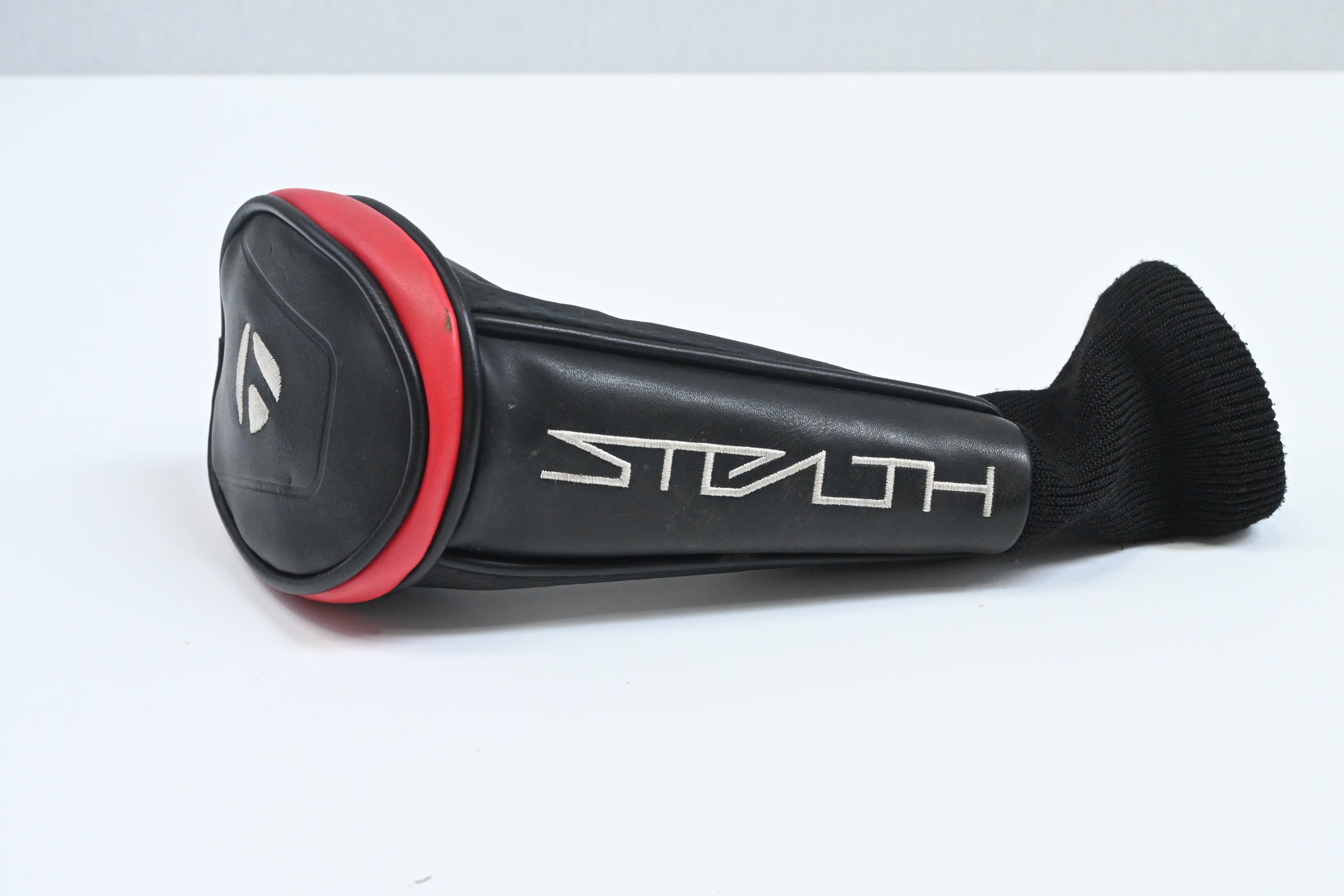Taylormade Stealth #6 Hybrid / 28 Degree / Regular Flex Fujikura Ventus Red 6