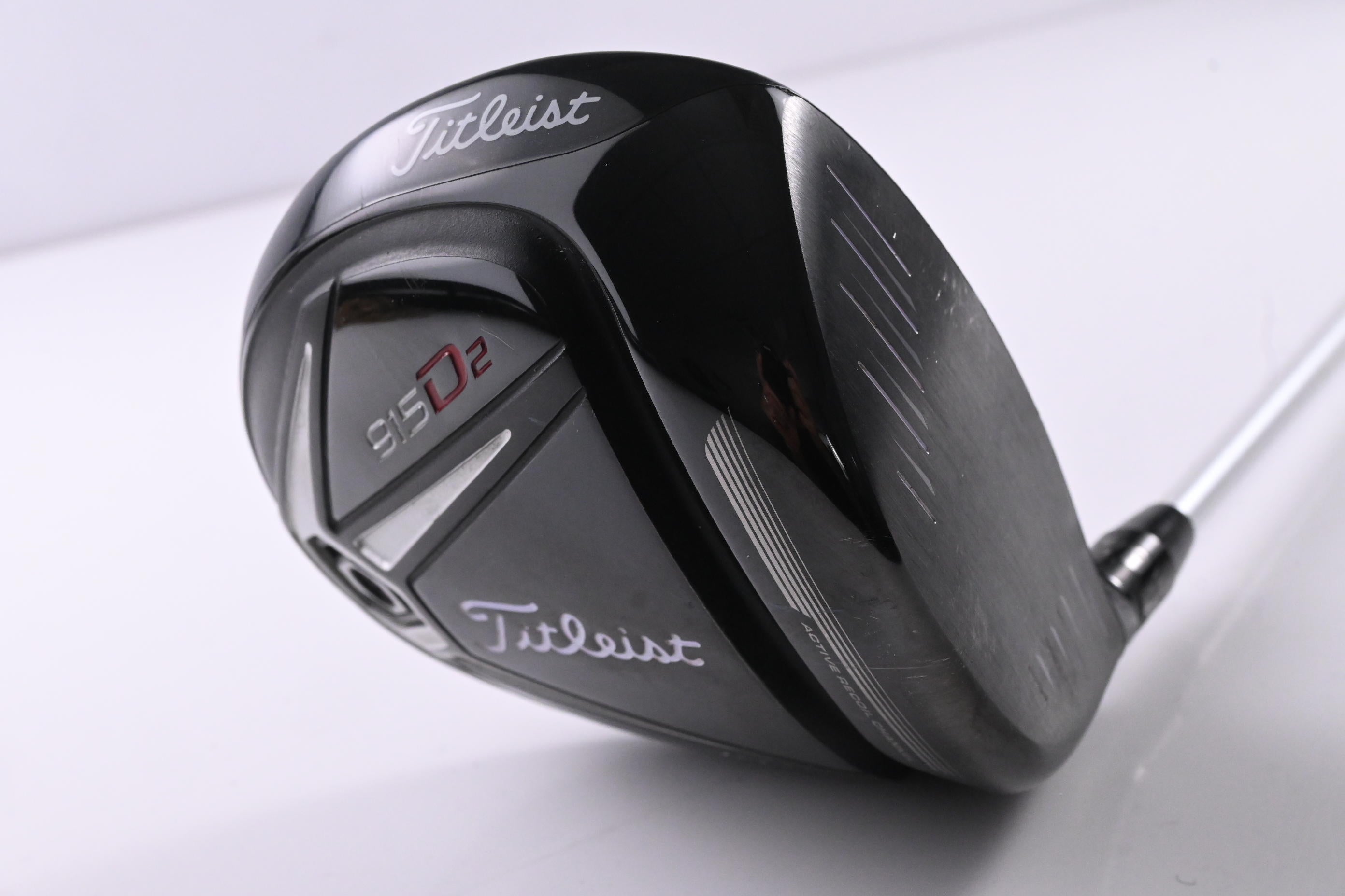Titleist 915 D2 Driver / 10.5 Degree / Regular Flex Aldila Rogue 70 Shaft