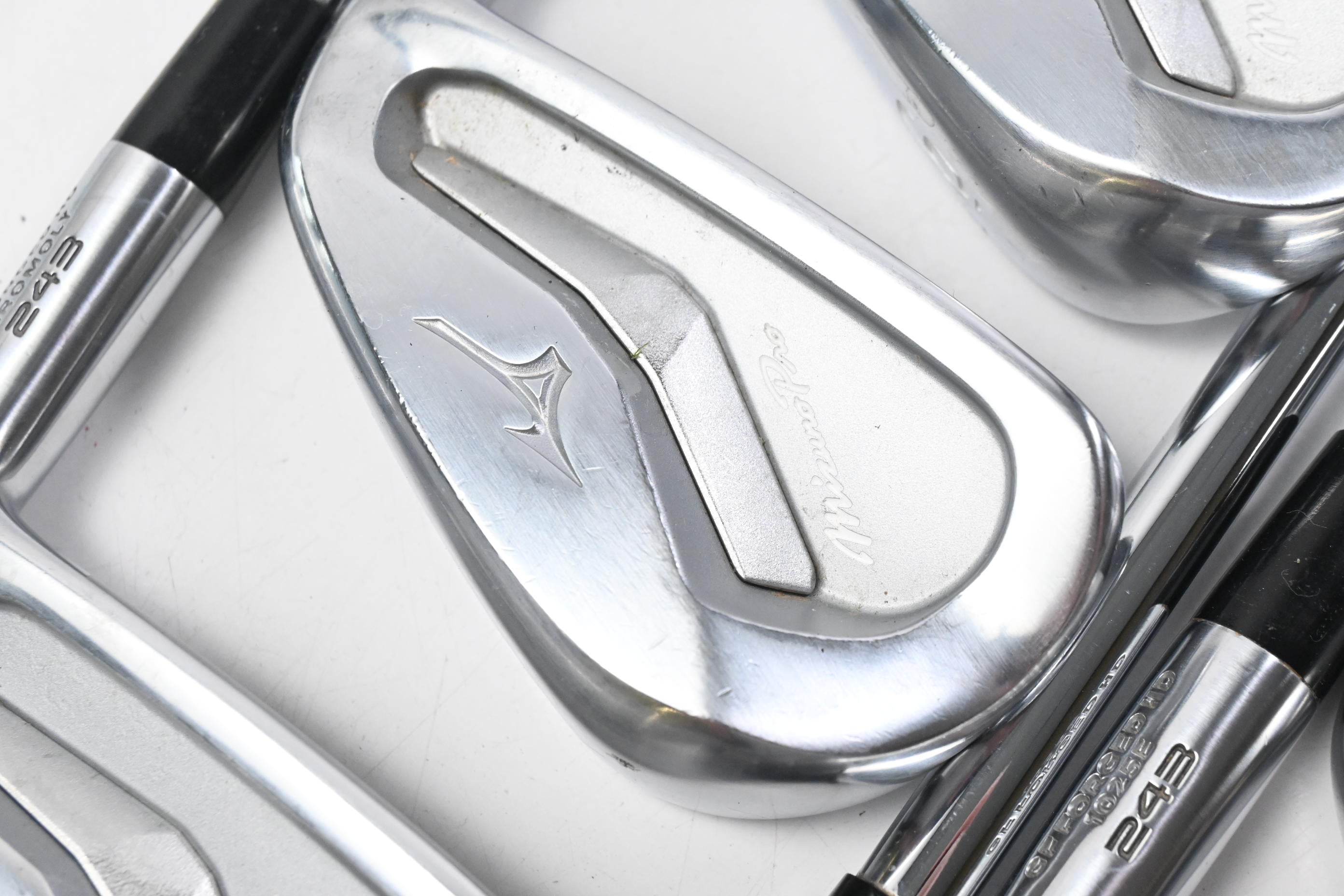Mizuno Pro 243 Irons / 4-PW / Stiff Flex Dynamic Gold S300 MID 115 Shafts